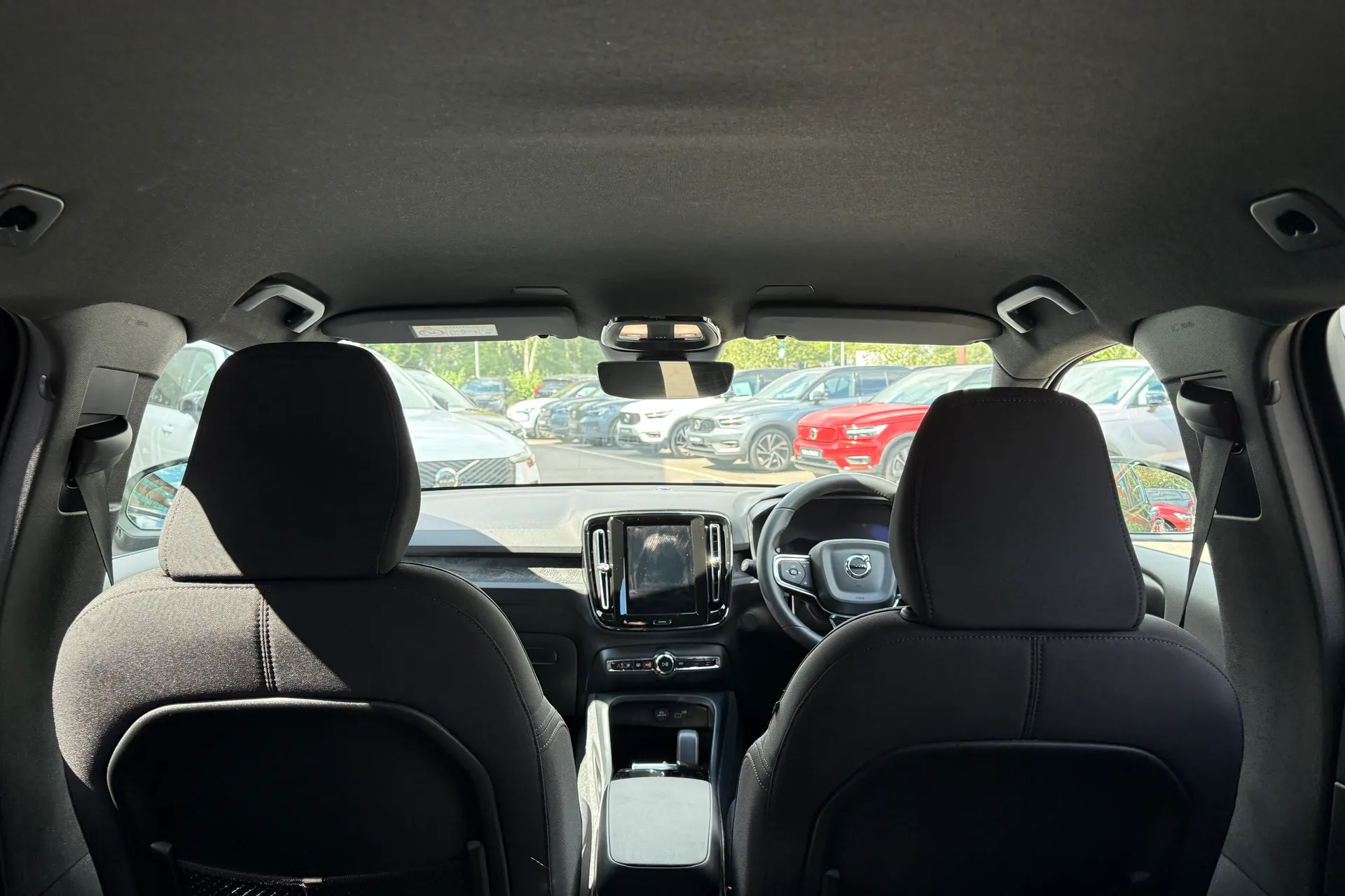 Volvo XC40 thumbnail image number 23