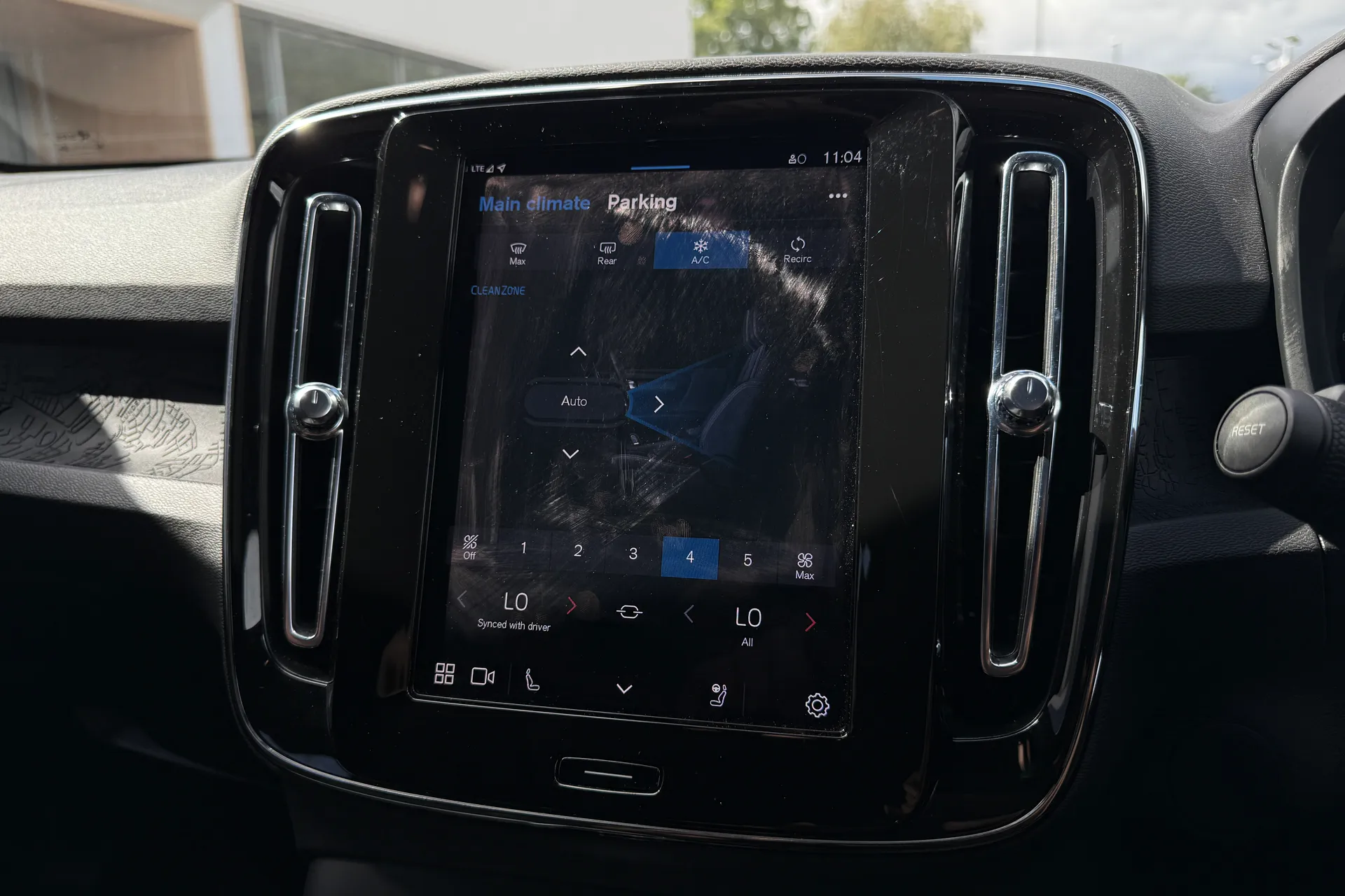 Volvo XC40 thumbnail image number 38
