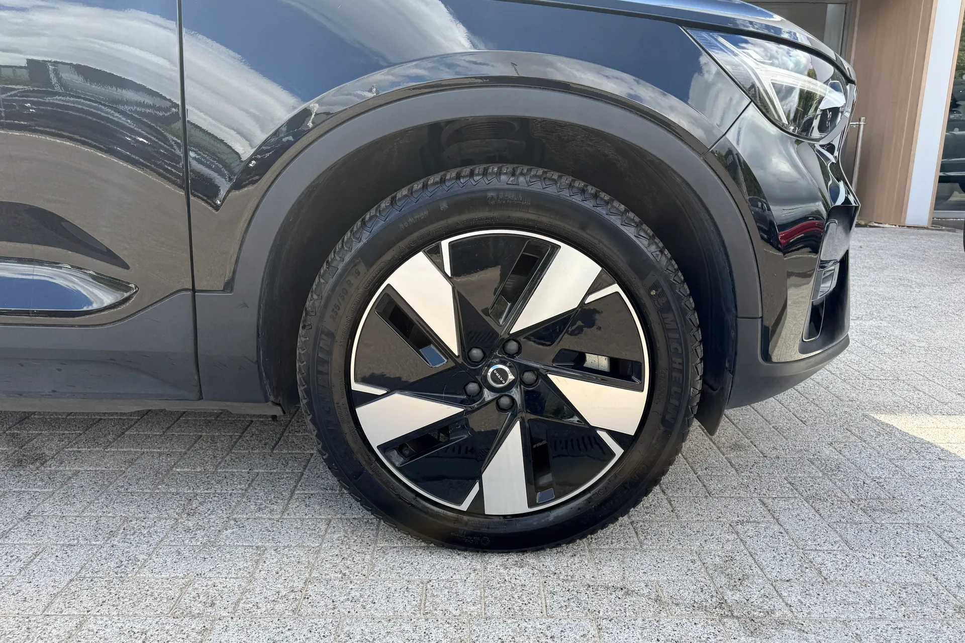 Volvo XC40 thumbnail image number 15