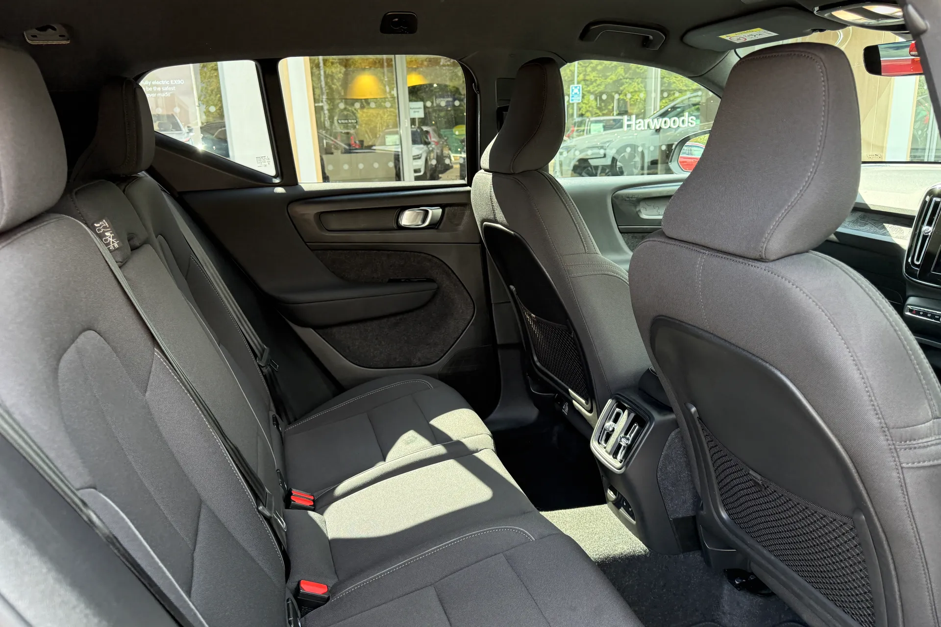 Volvo XC40 thumbnail image number 24