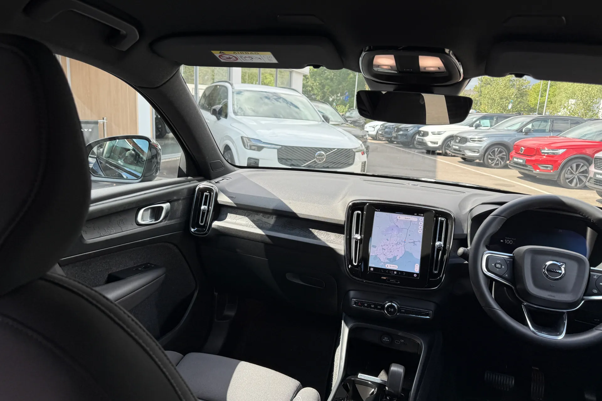Volvo XC40 thumbnail image number 32
