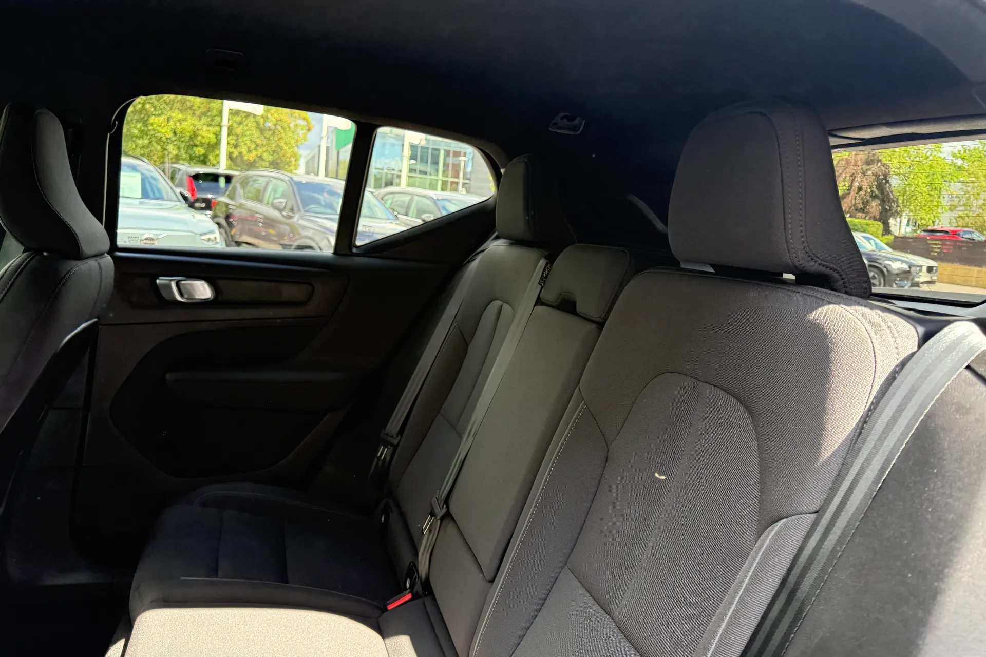 Volvo XC40 thumbnail image number 31