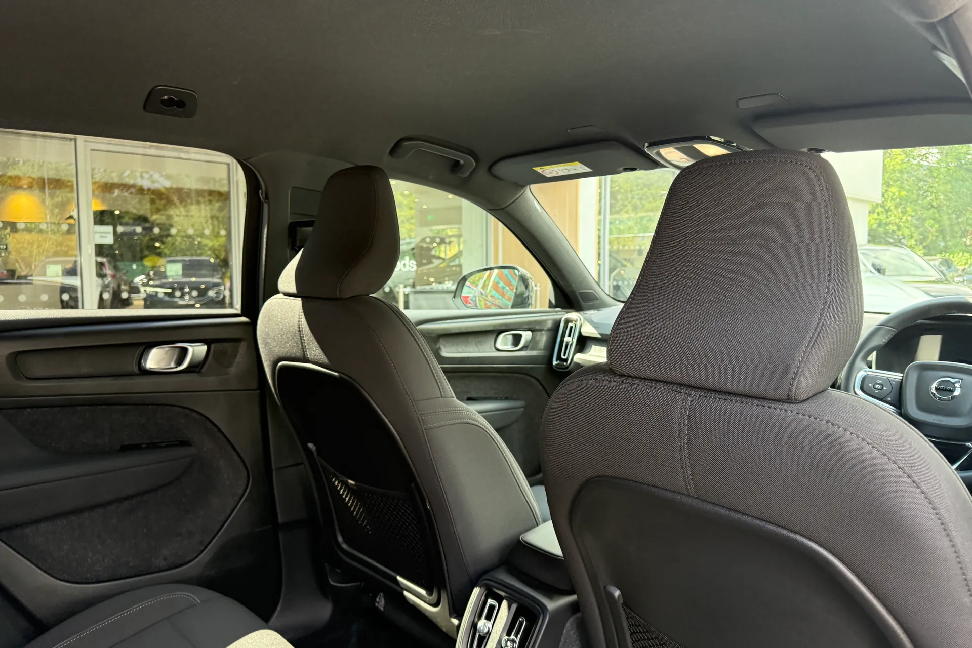 Volvo XC40 thumbnail image number 25