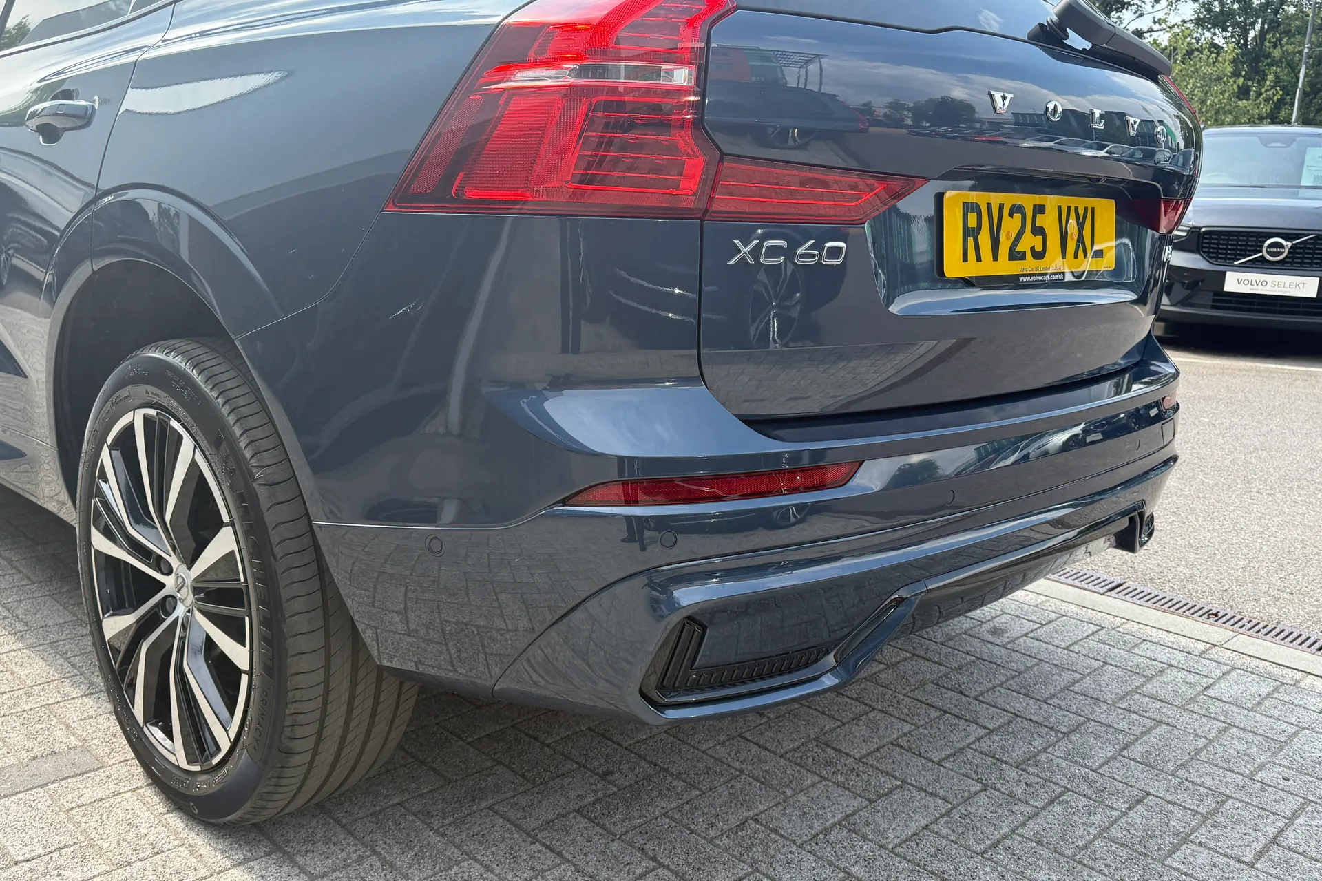 Volvo XC60 thumbnail image number 19