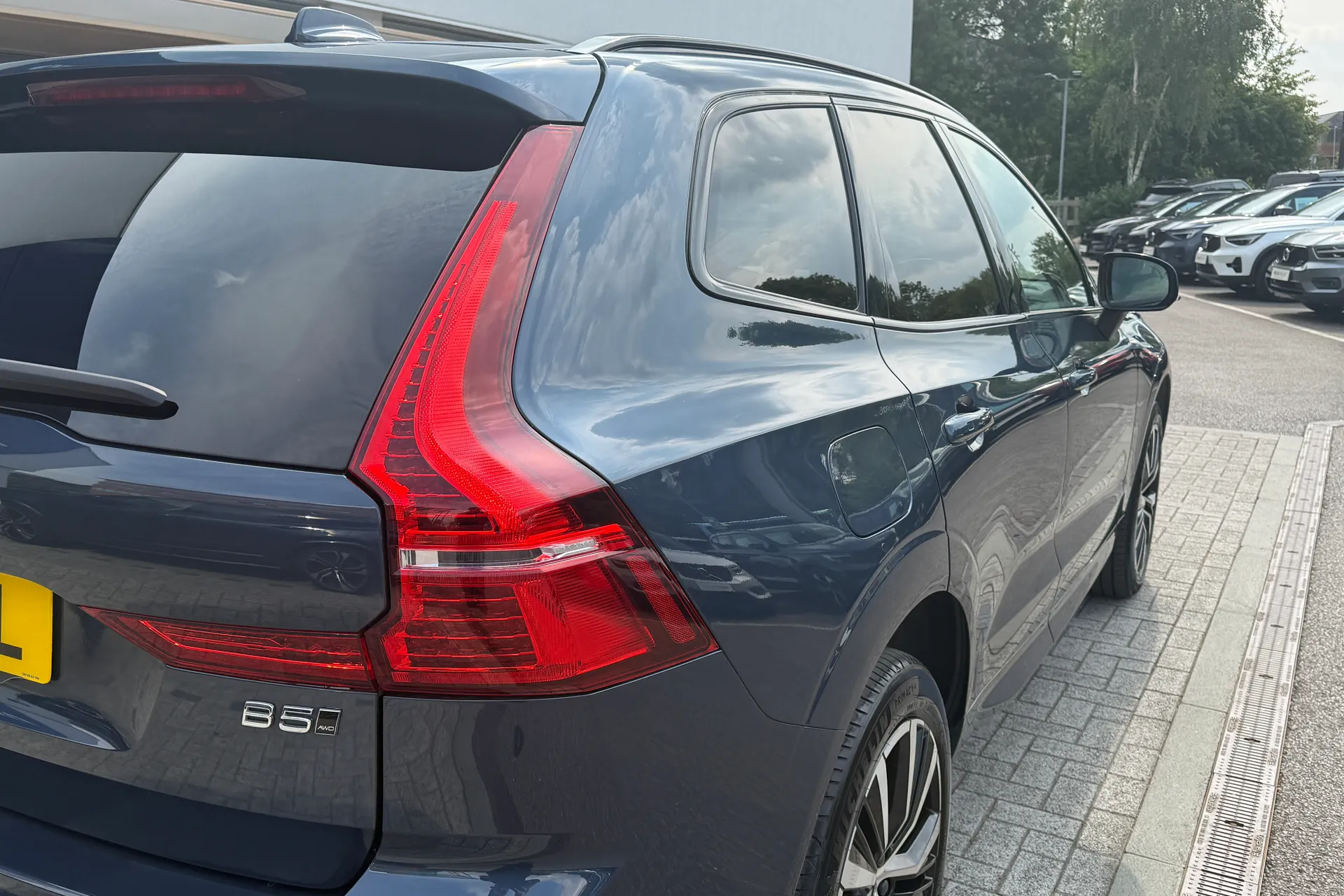 Volvo XC60 thumbnail image number 17