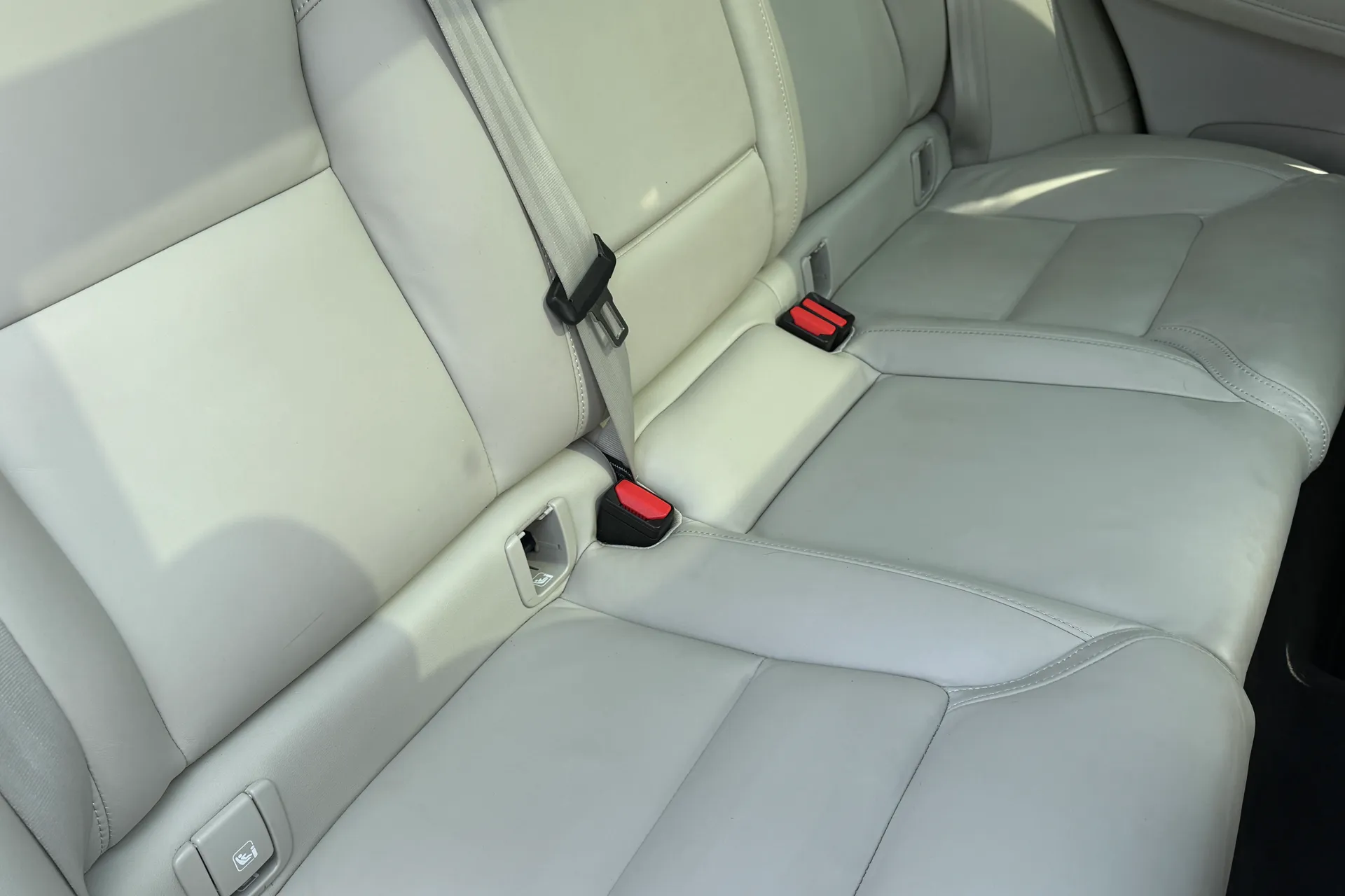 Volvo XC60 thumbnail image number 25