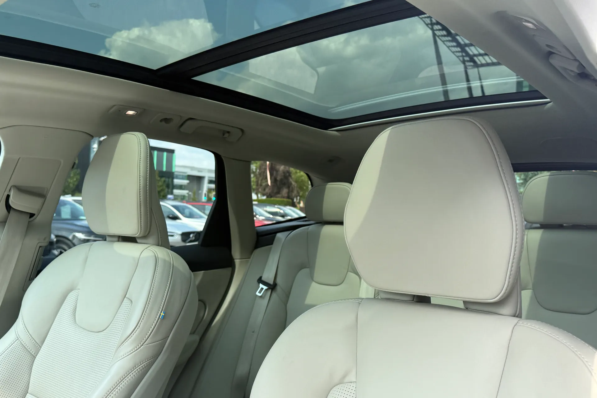 Volvo XC60 thumbnail image number 29