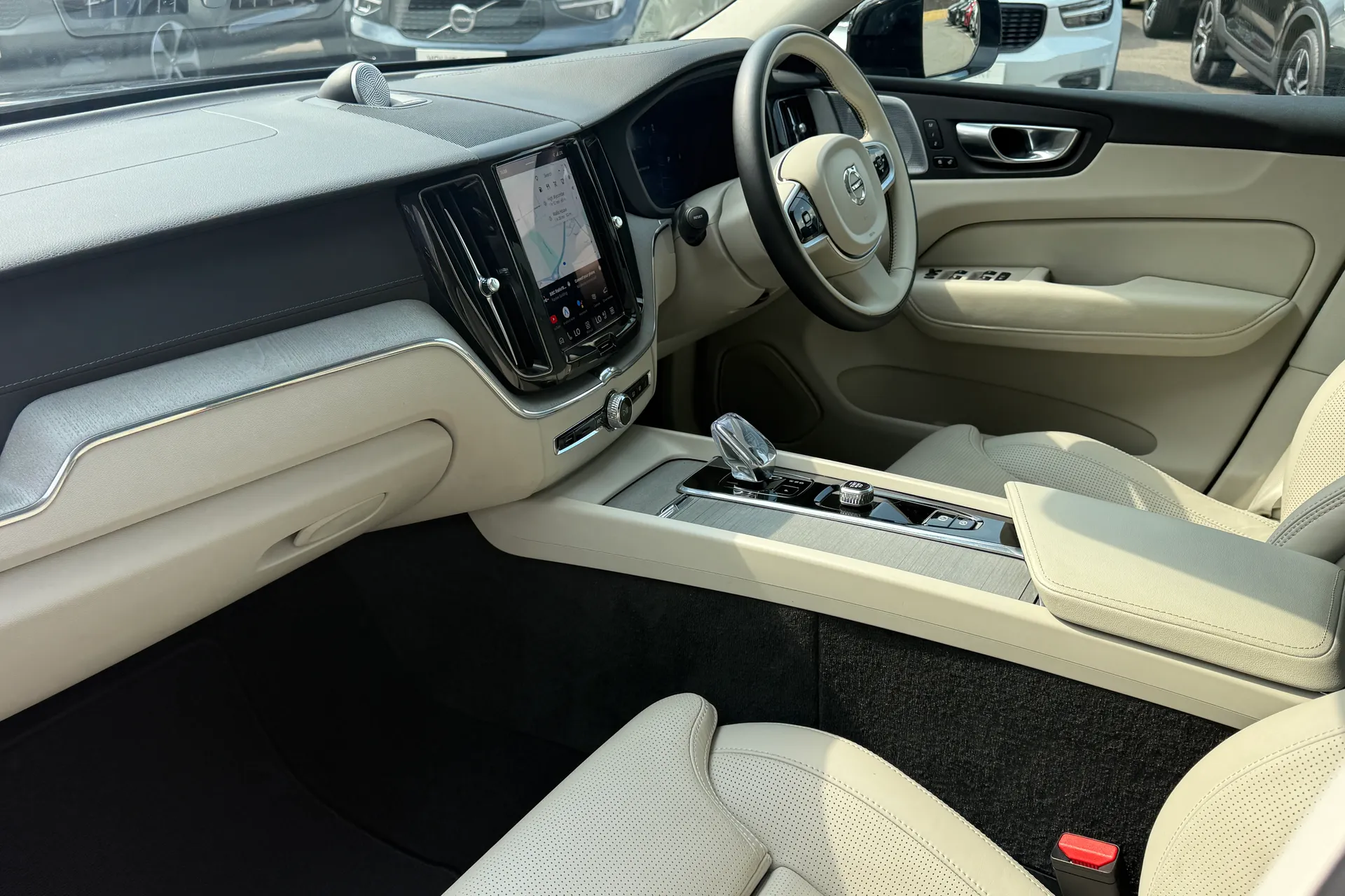 Volvo XC60 thumbnail image number 27