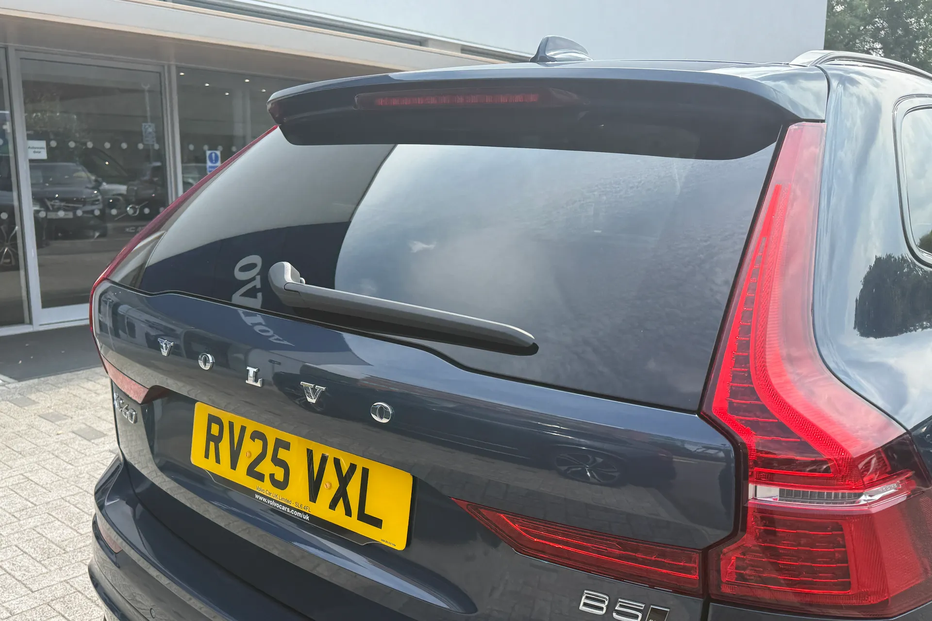 Volvo XC60 thumbnail image number 18