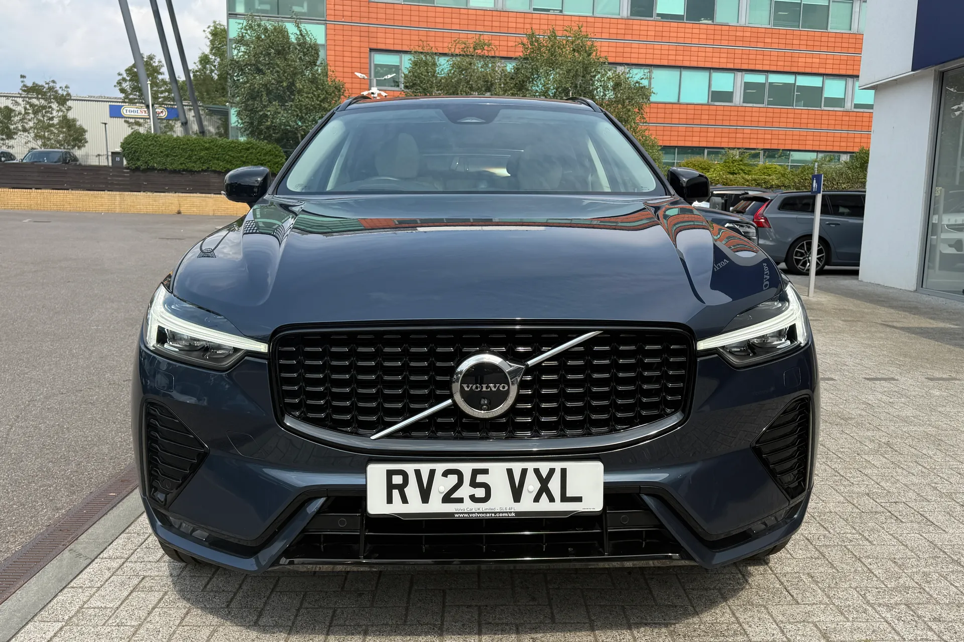Volvo XC60 thumbnail image number 13