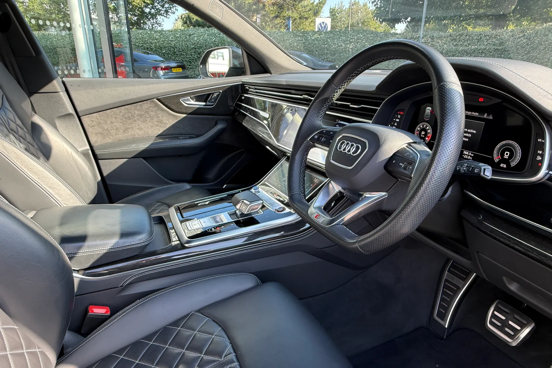 Audi Q8 thumbnail image number 35