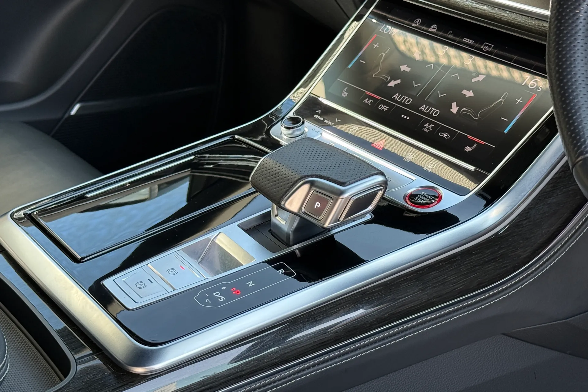 Audi Q8 thumbnail image number 18