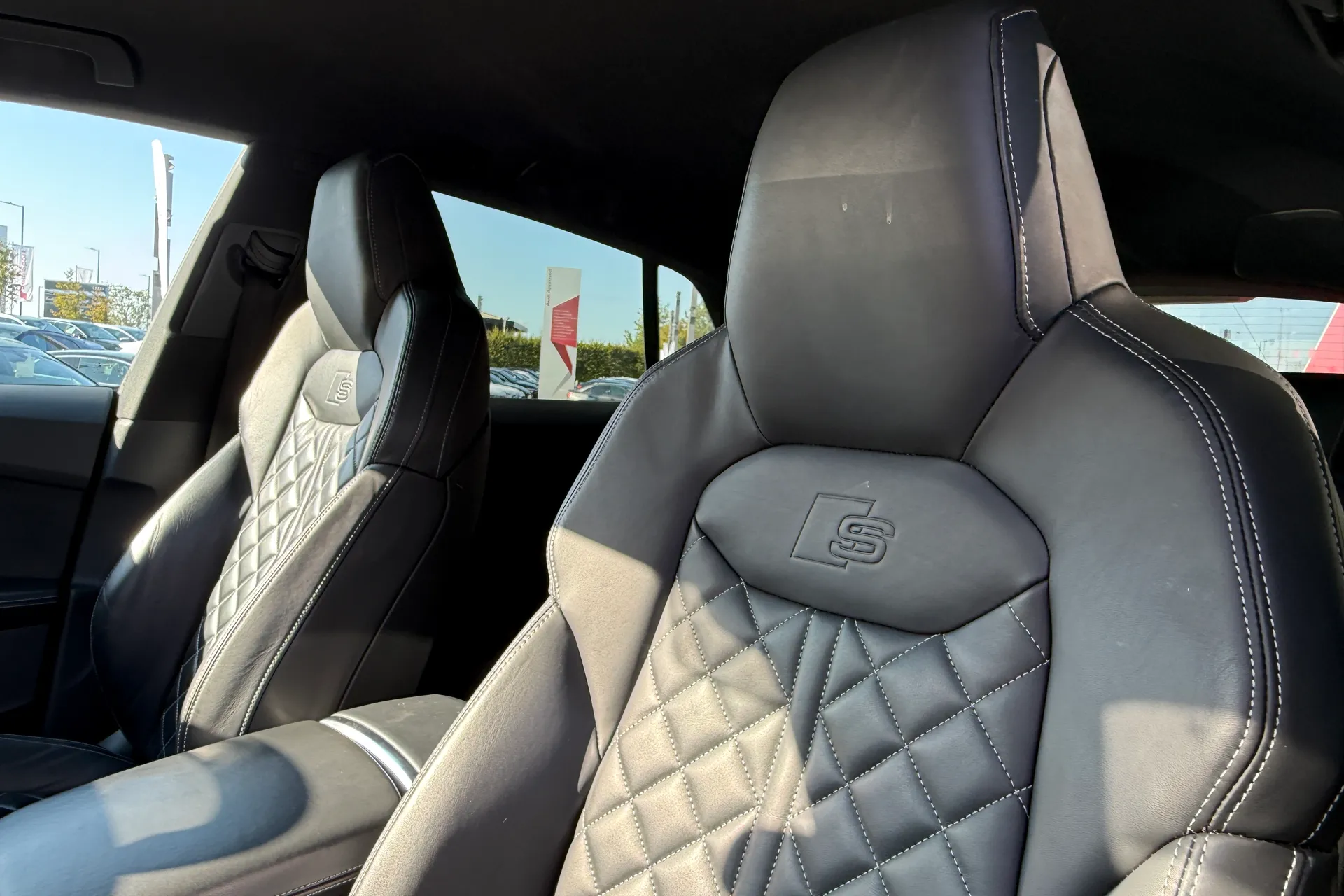 Audi Q8 thumbnail image number 22