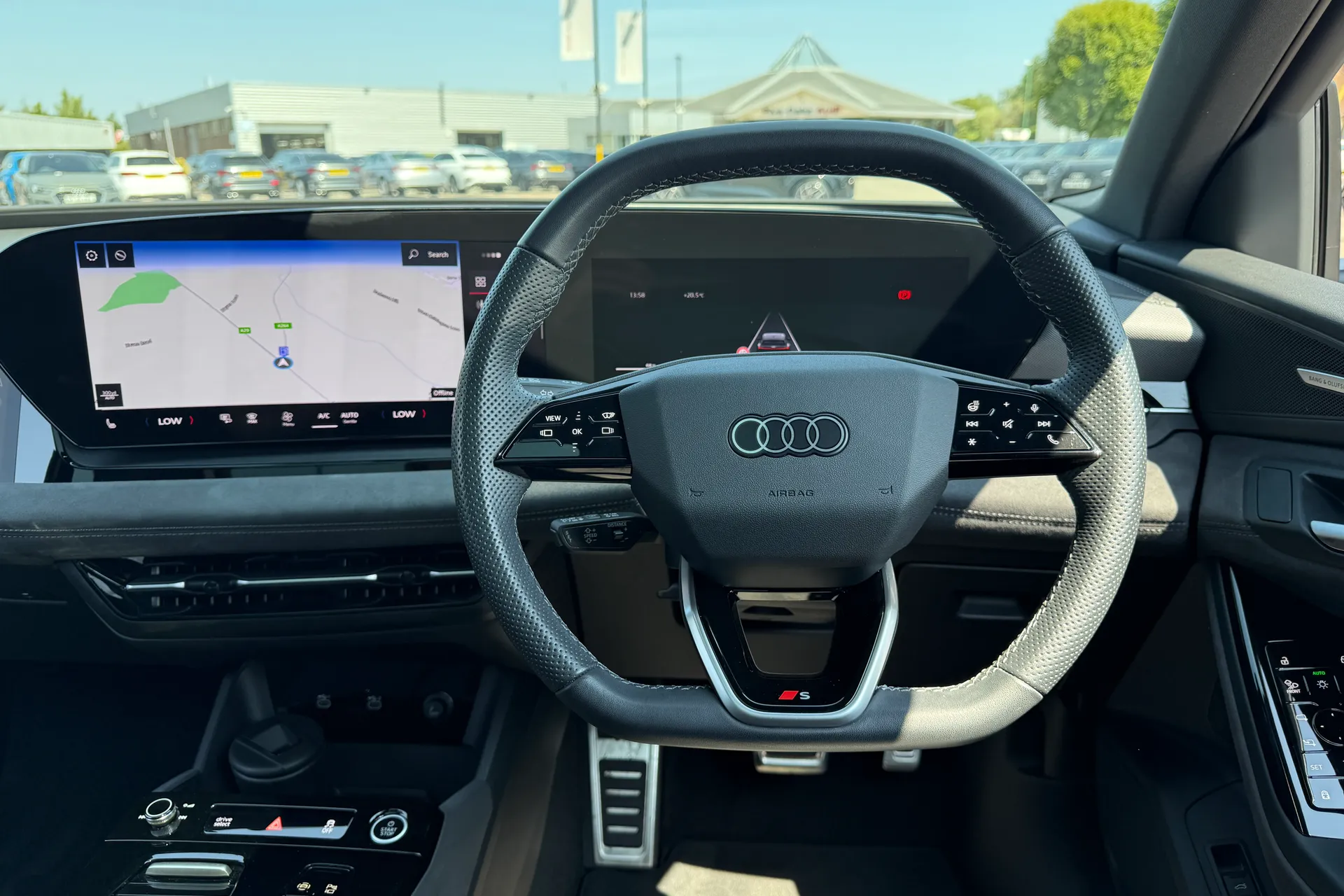 Audi Q6 thumbnail image number 6