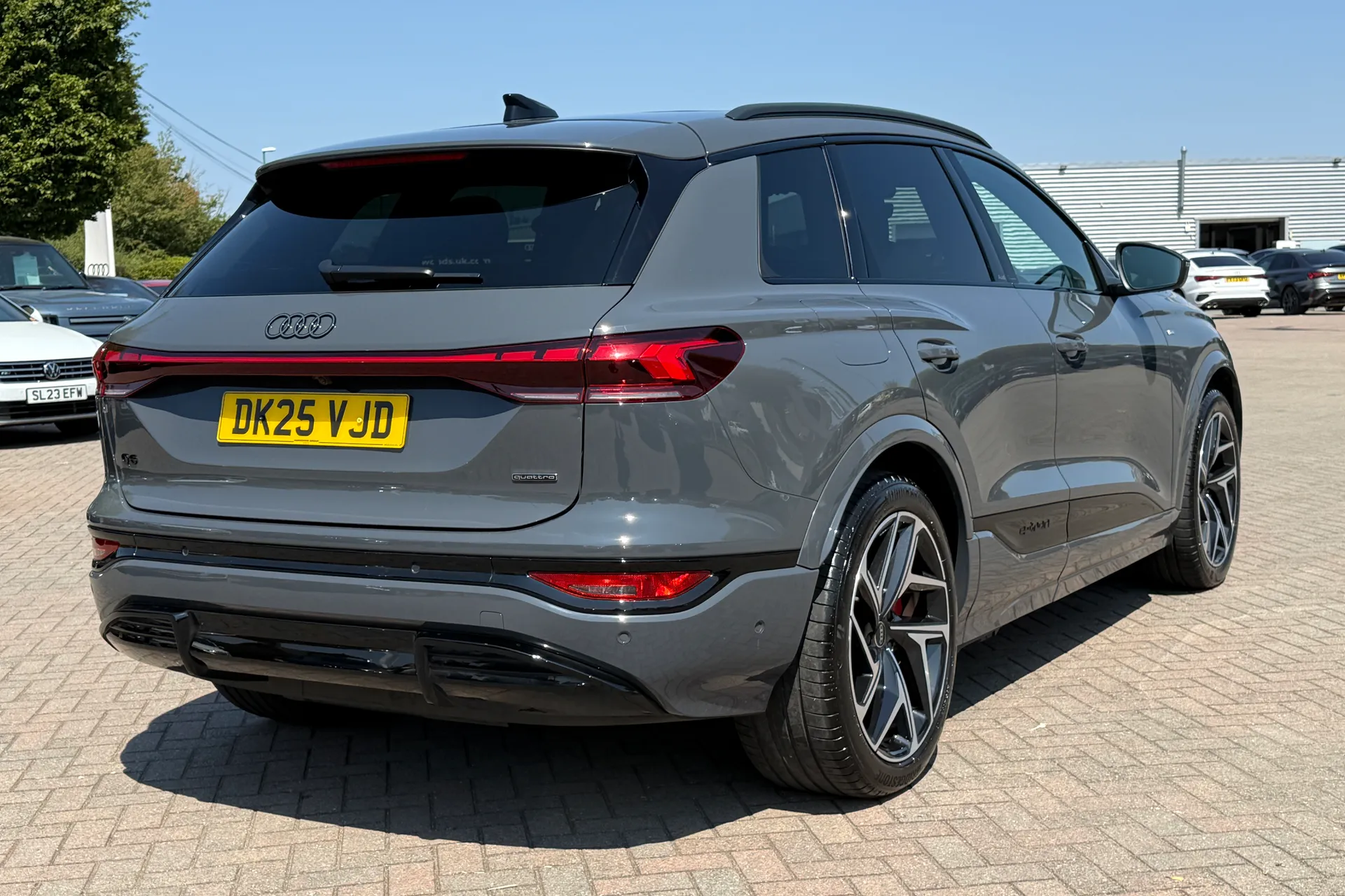 Audi Q6 thumbnail image number 44