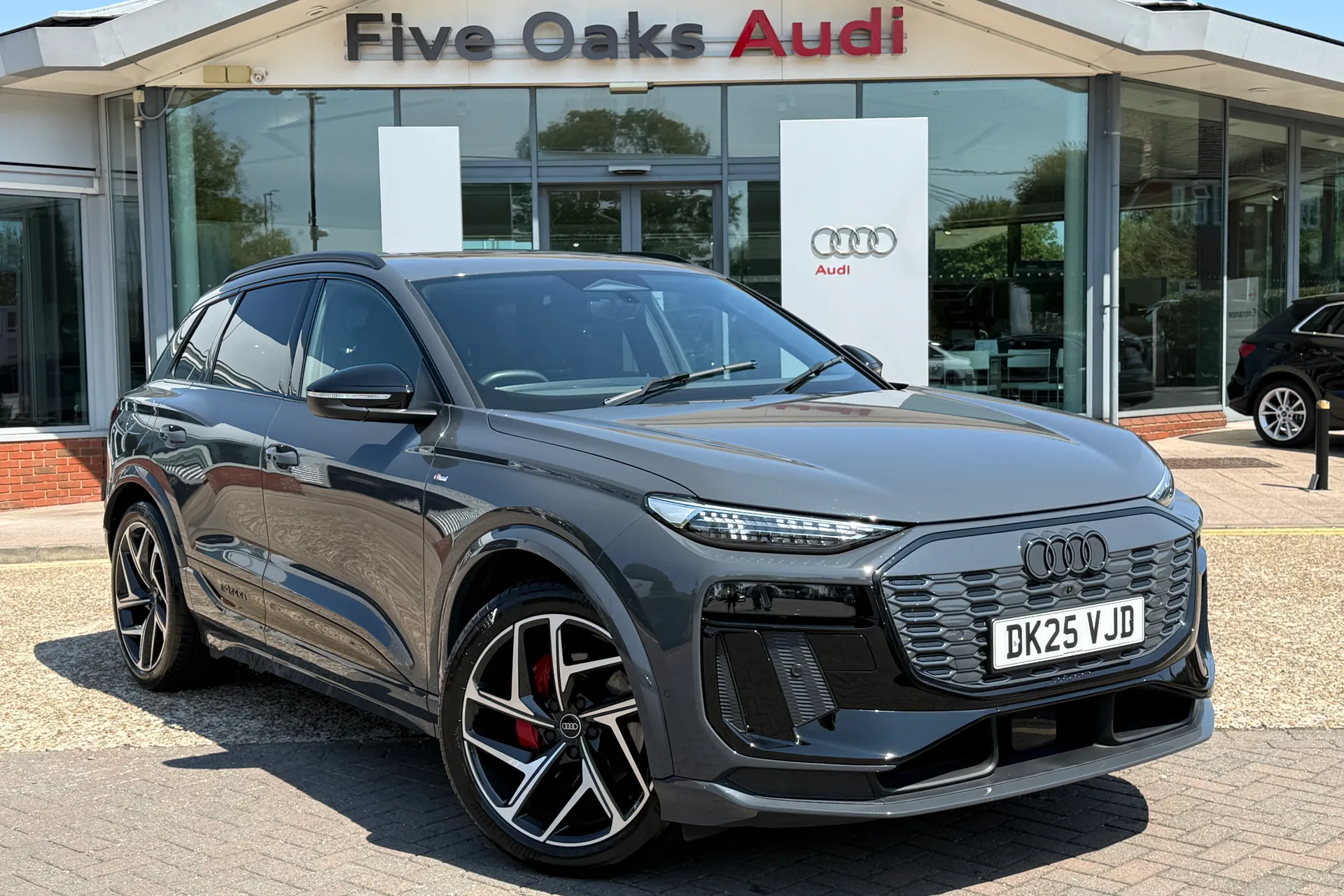 Audi Q6 focused image