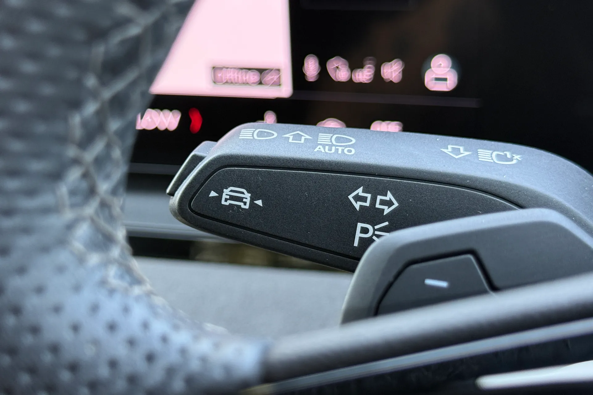 Audi Q6 thumbnail image number 27