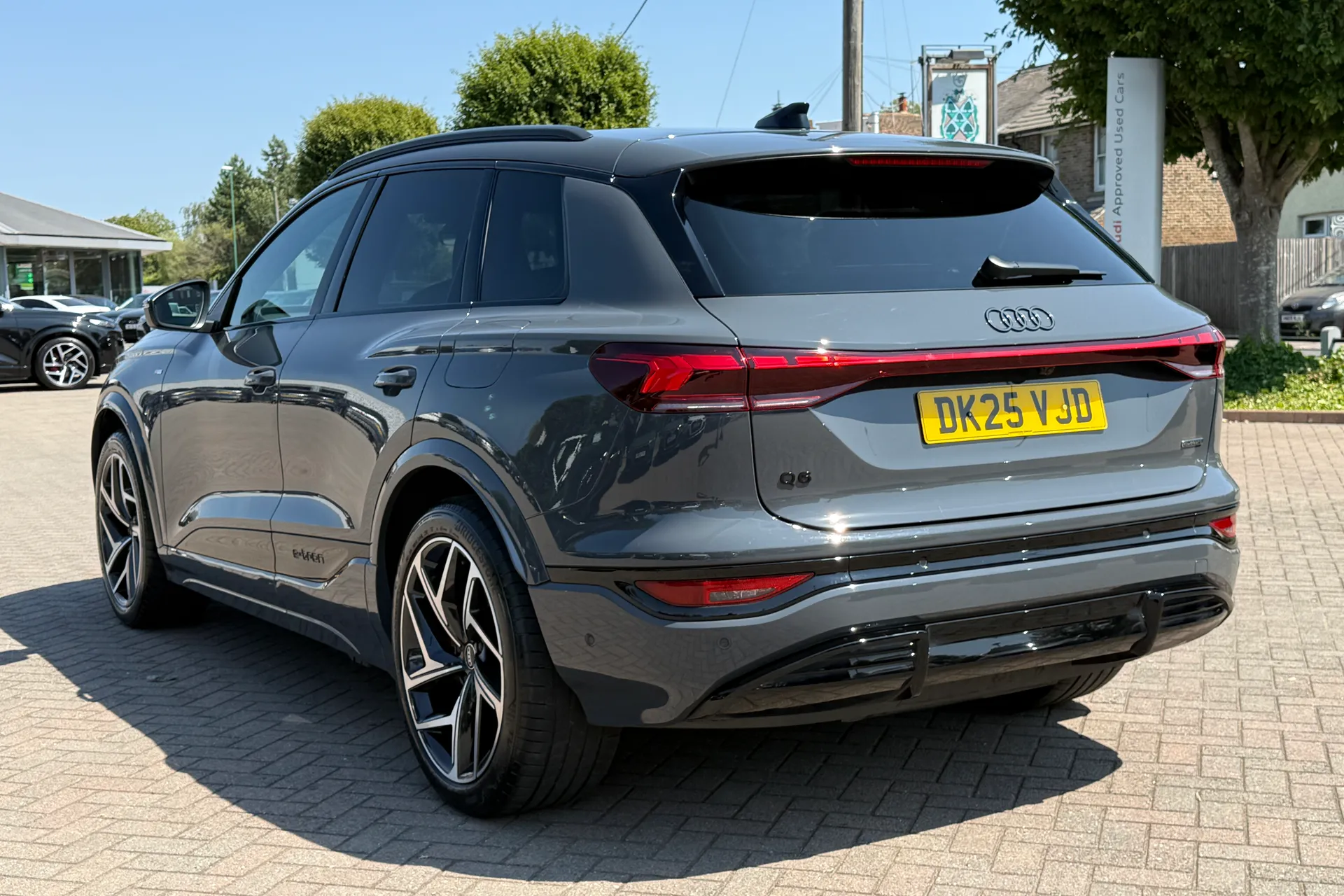 Audi Q6 thumbnail image number 46