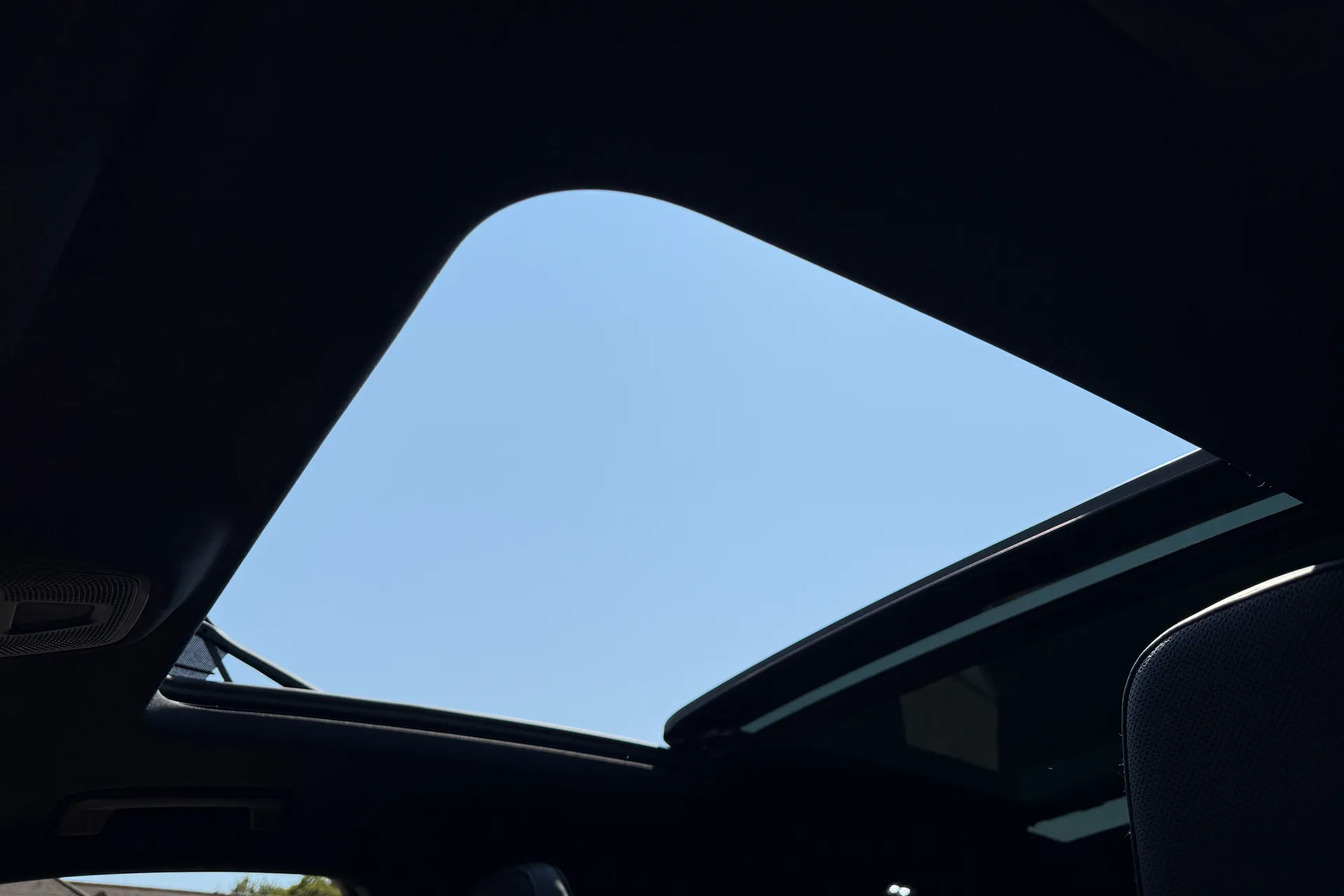Audi Q6 thumbnail image number 43