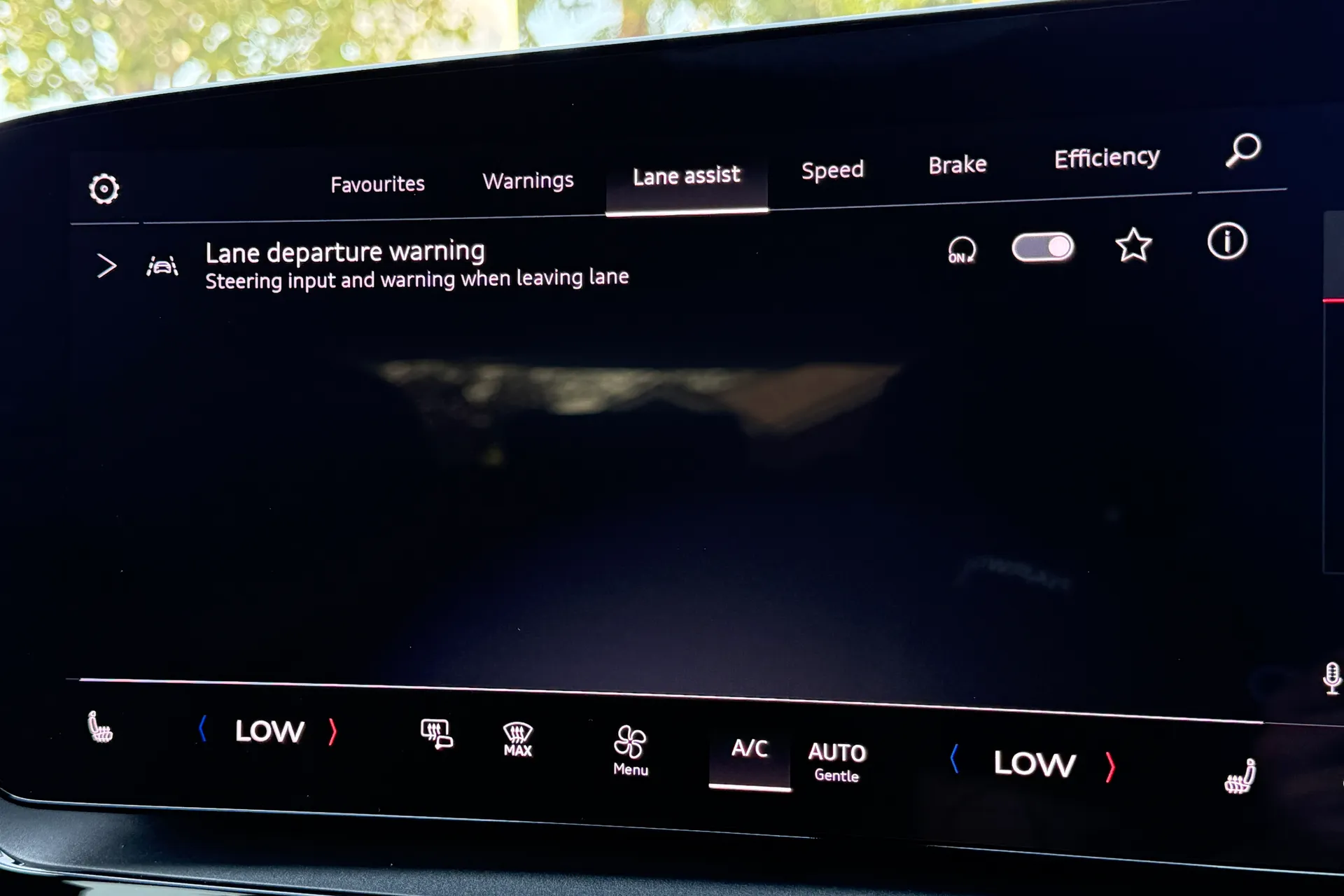 Audi Q6 thumbnail image number 18