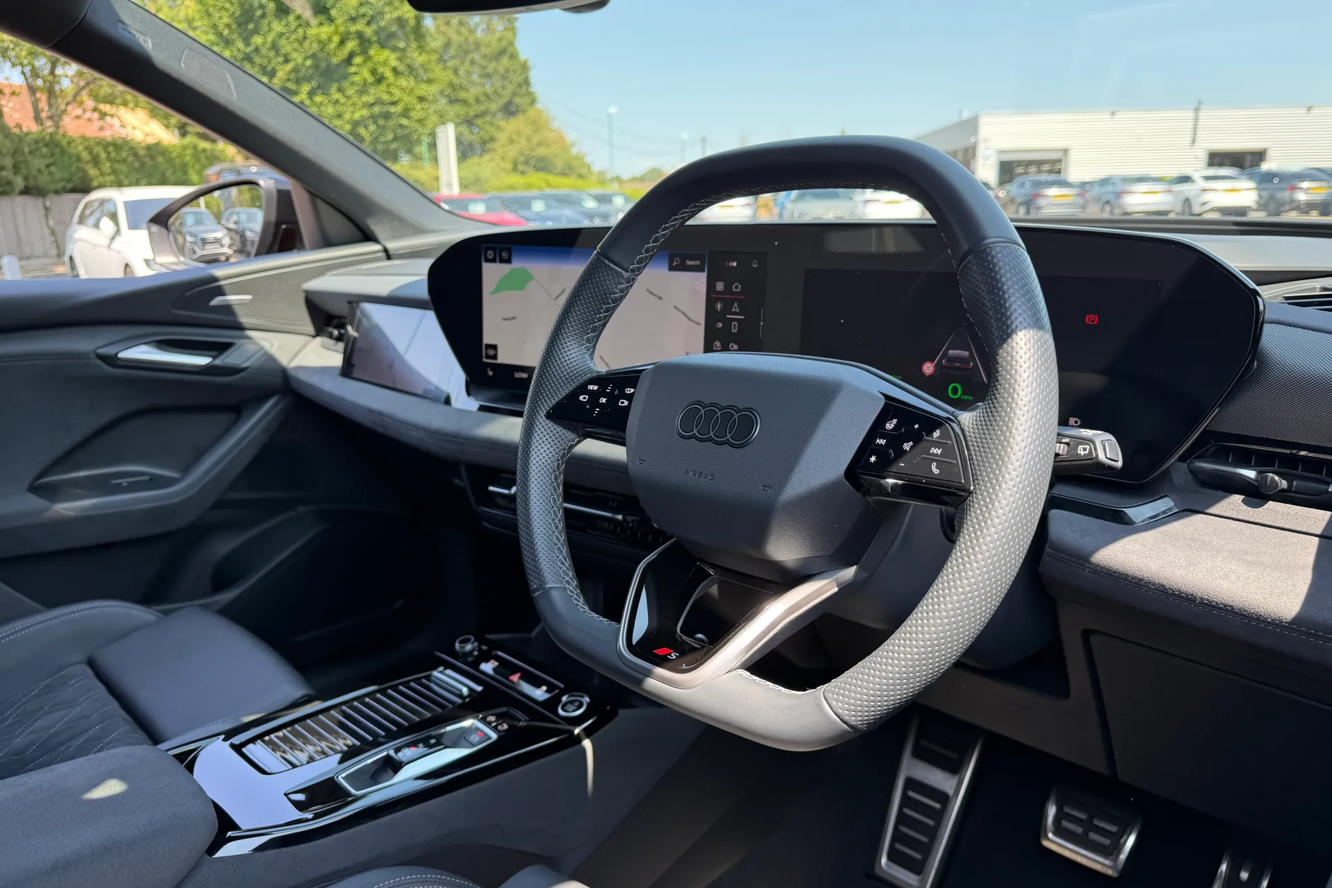 Audi Q6 thumbnail image number 35