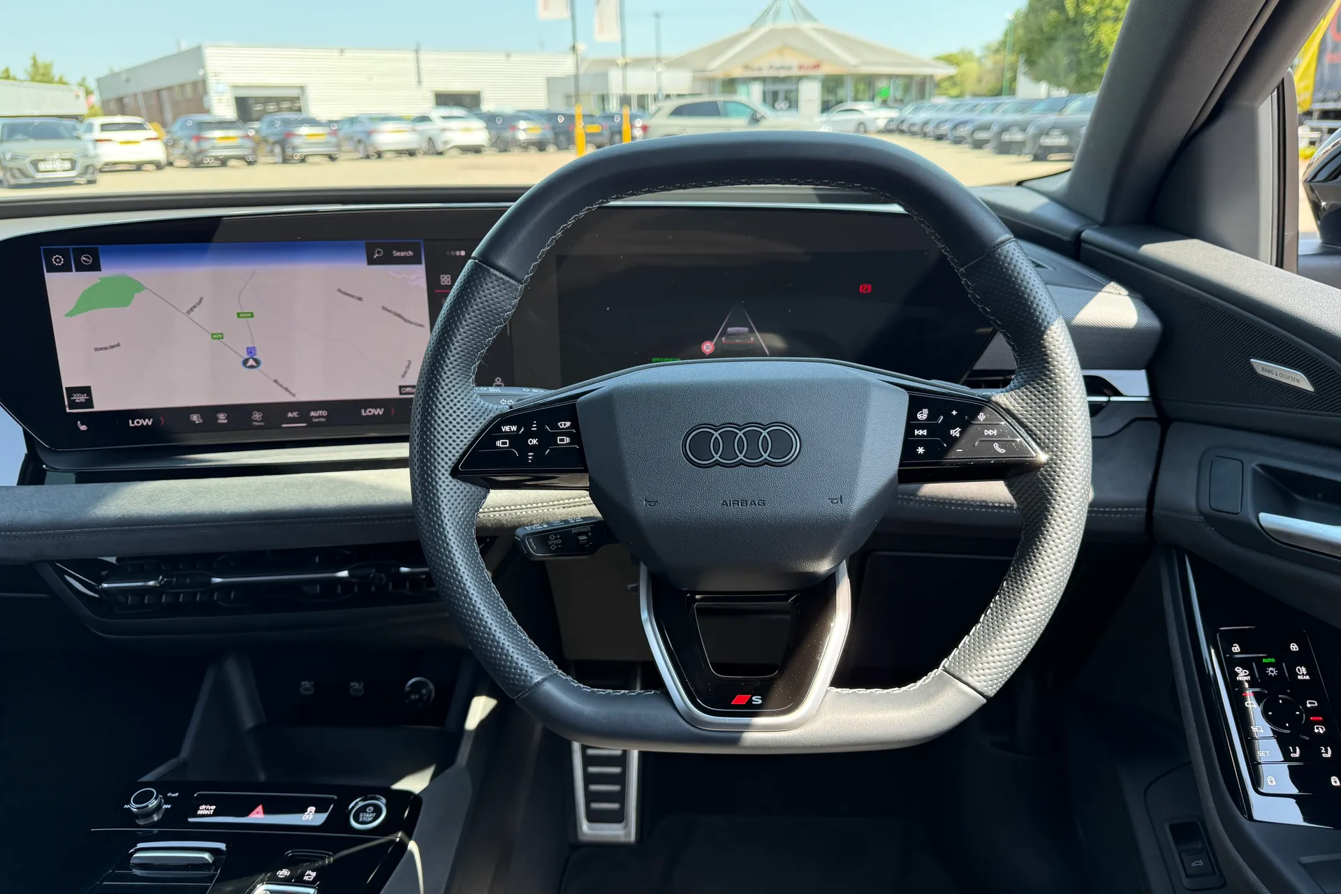 Audi Q6 thumbnail image number 6