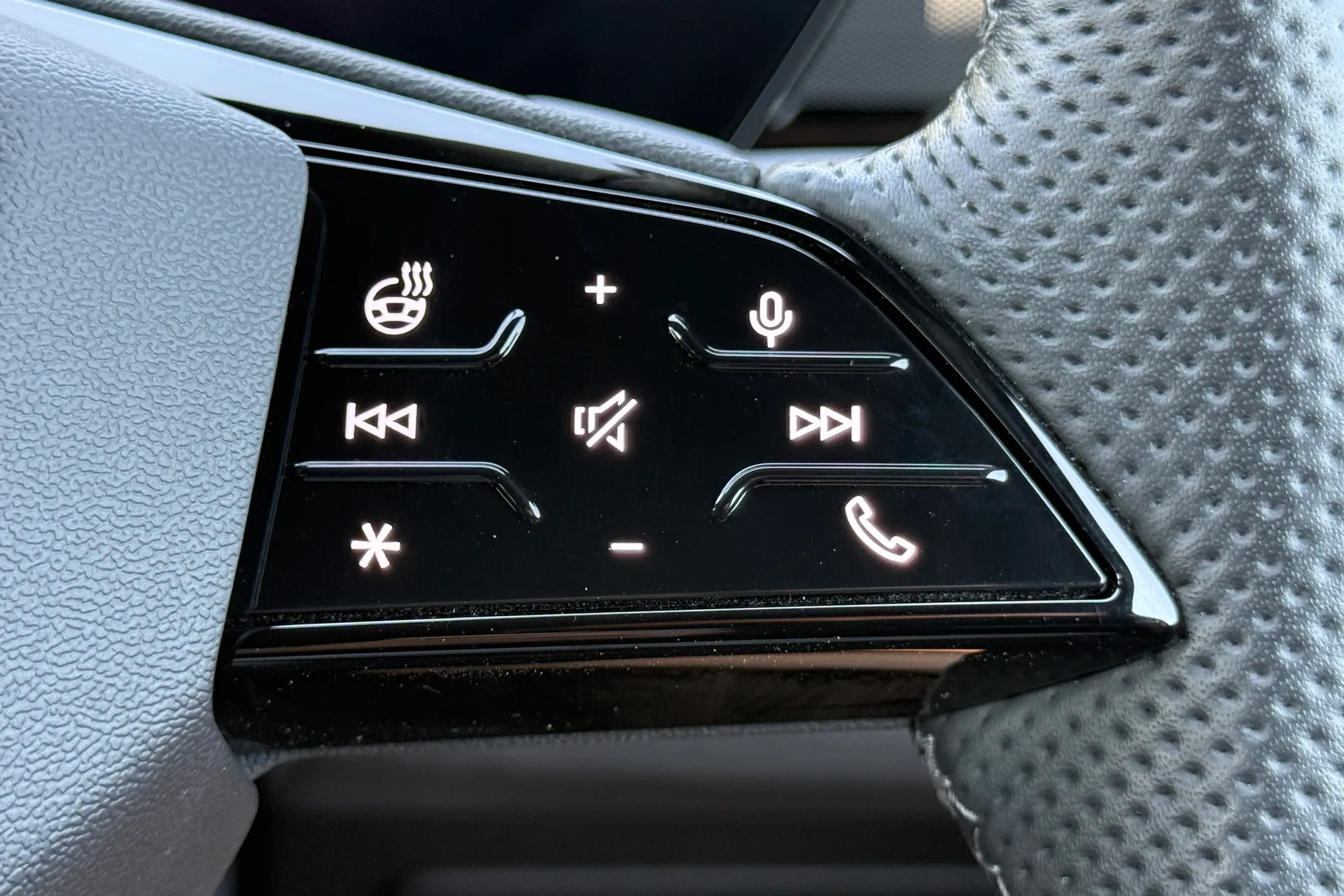 Audi Q6 thumbnail image number 29