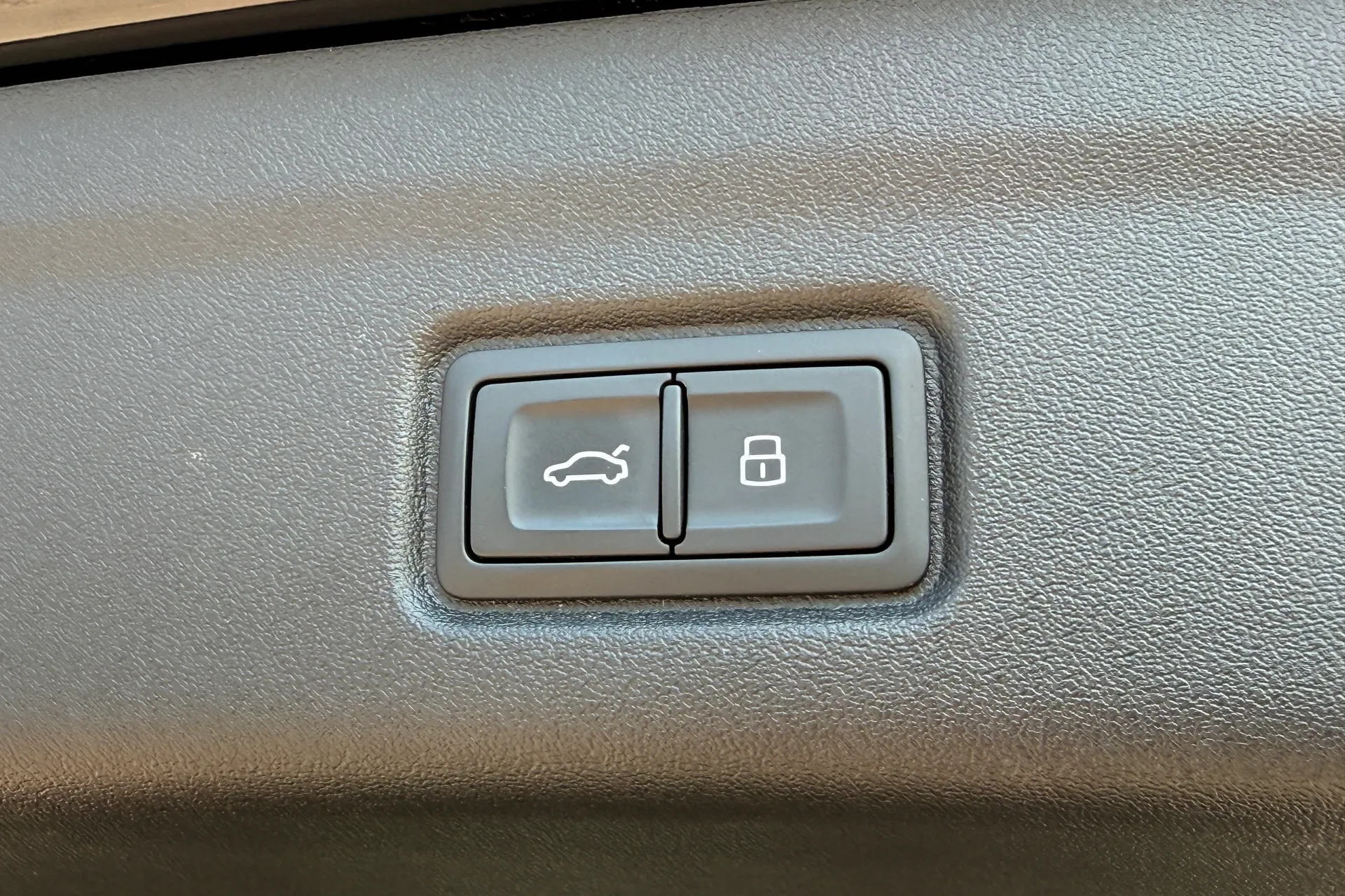Audi Q6 thumbnail image number 45
