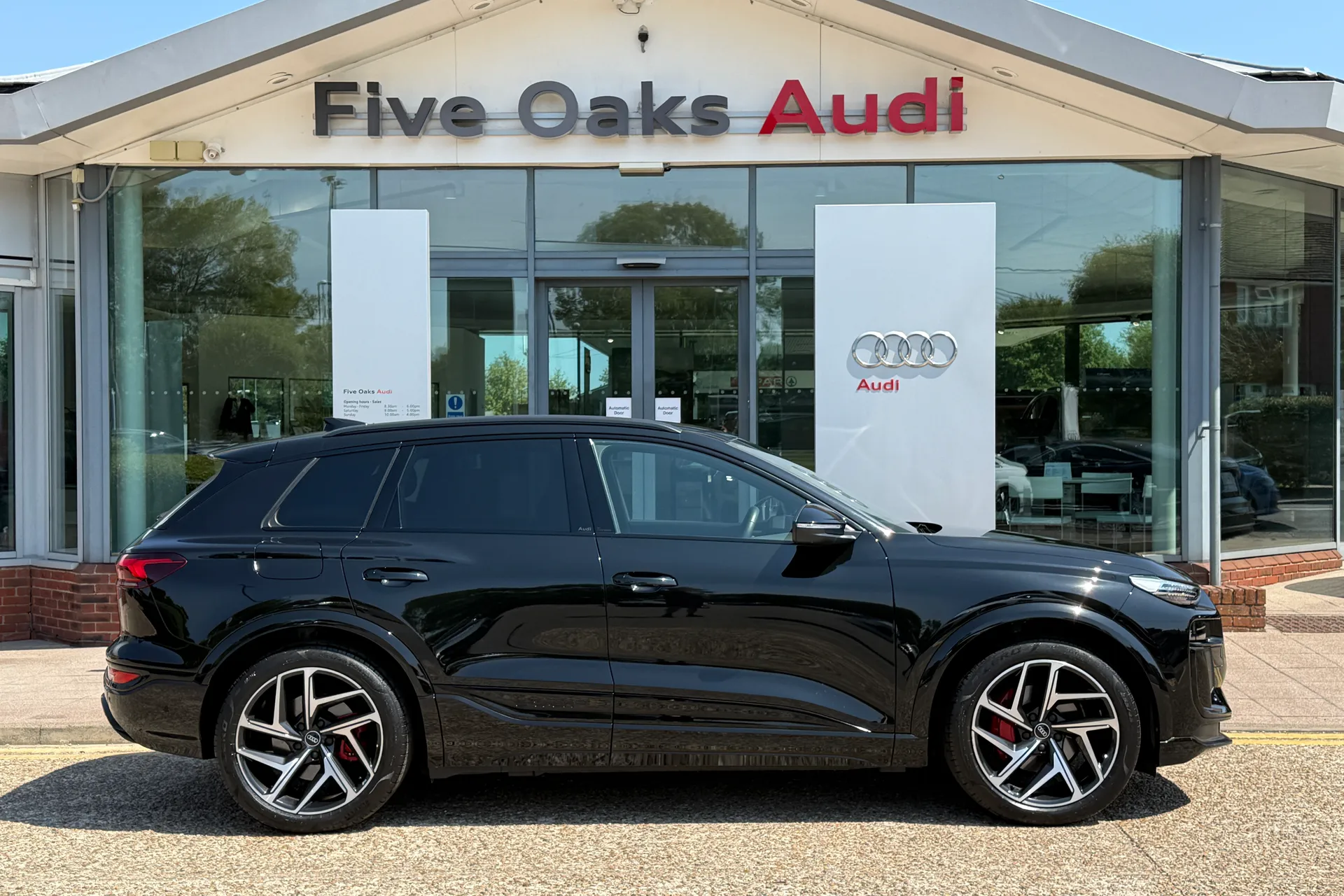 Audi Q6 thumbnail image number 2