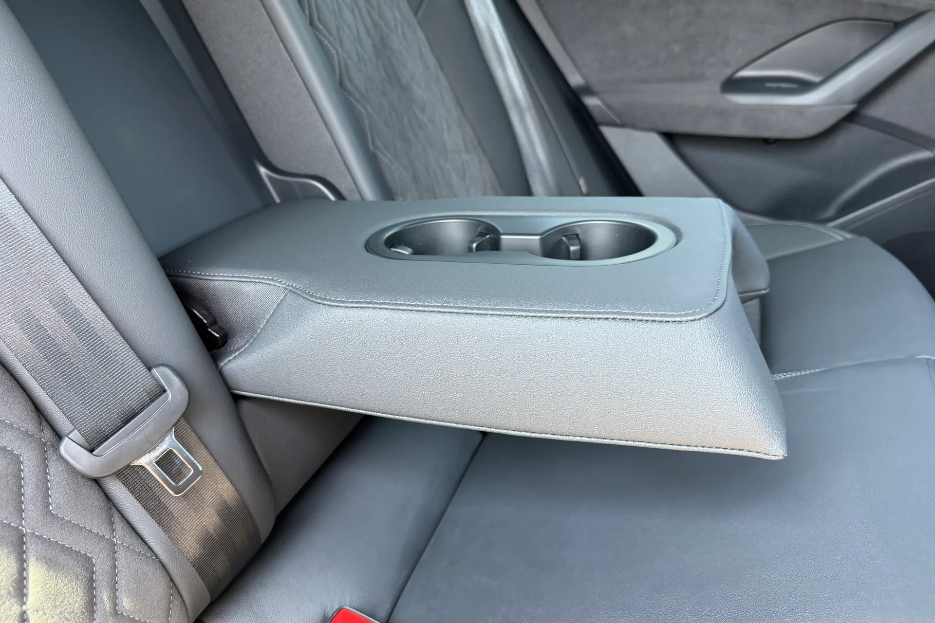 Audi Q6 thumbnail image number 53