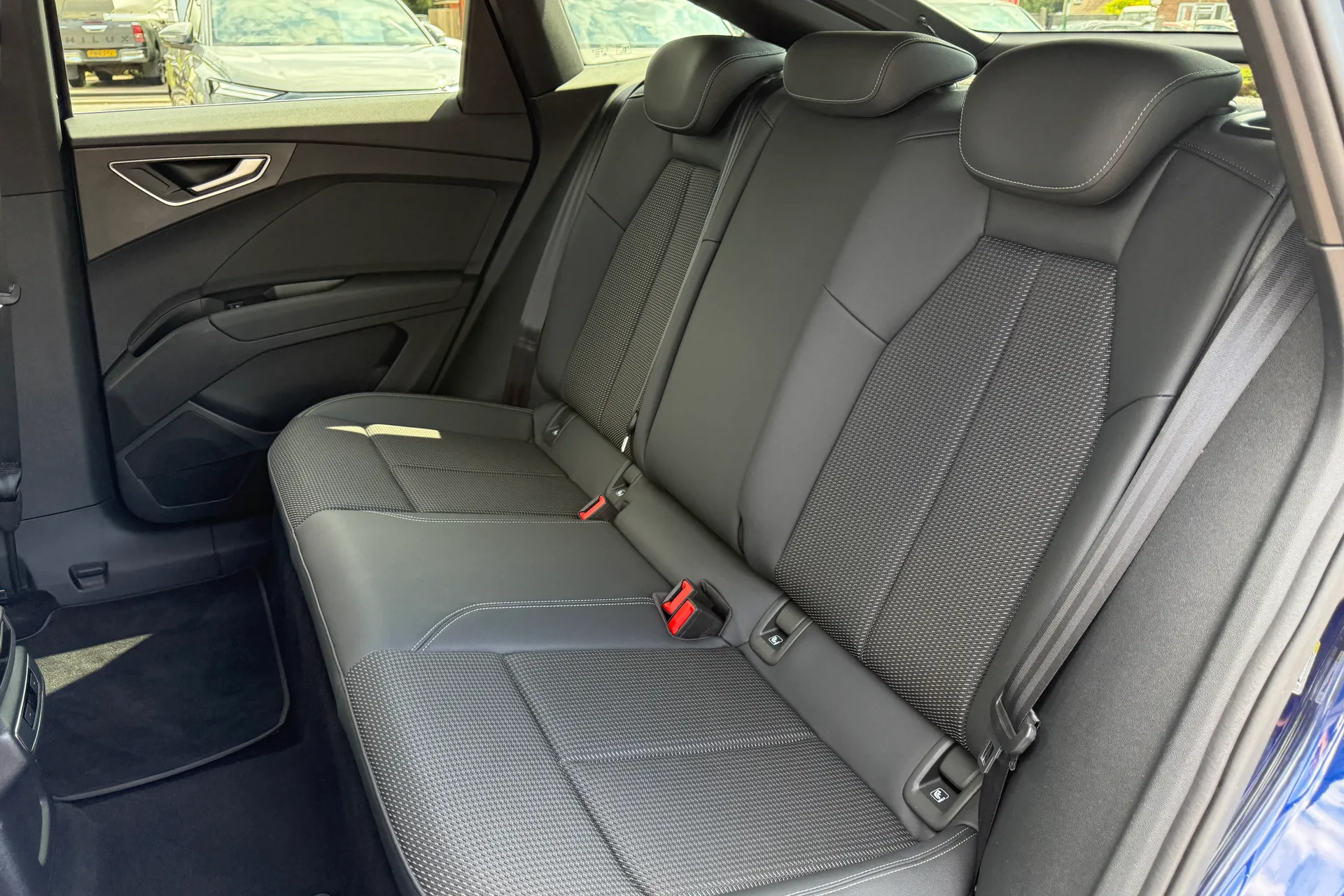 Audi Q4 thumbnail image number 42