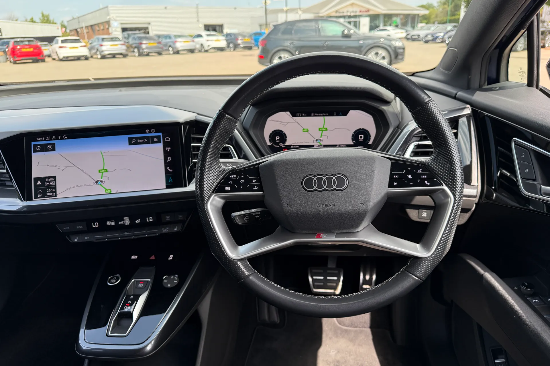 Audi Q4 thumbnail image number 6