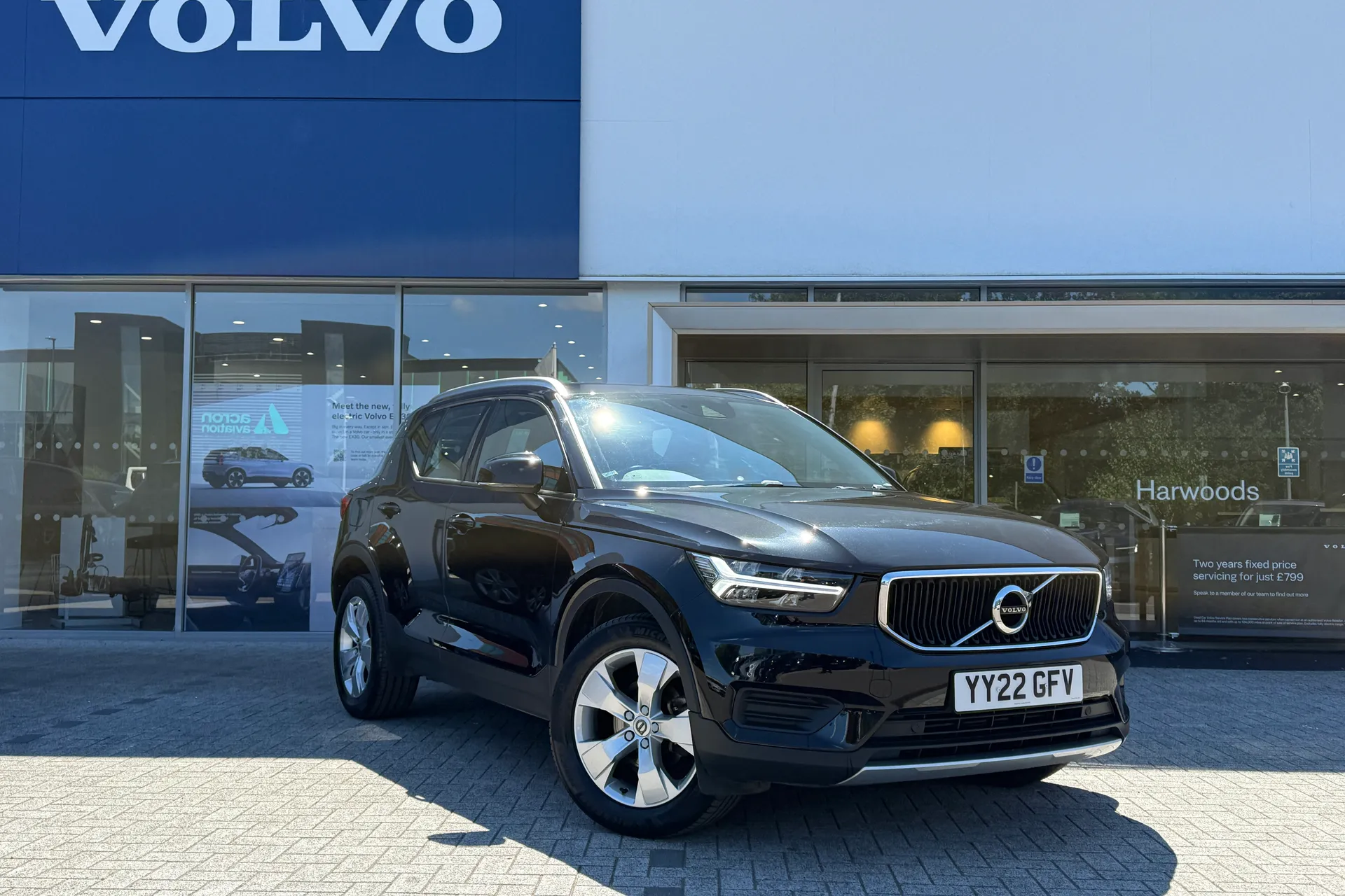 Volvo XC40 focused image