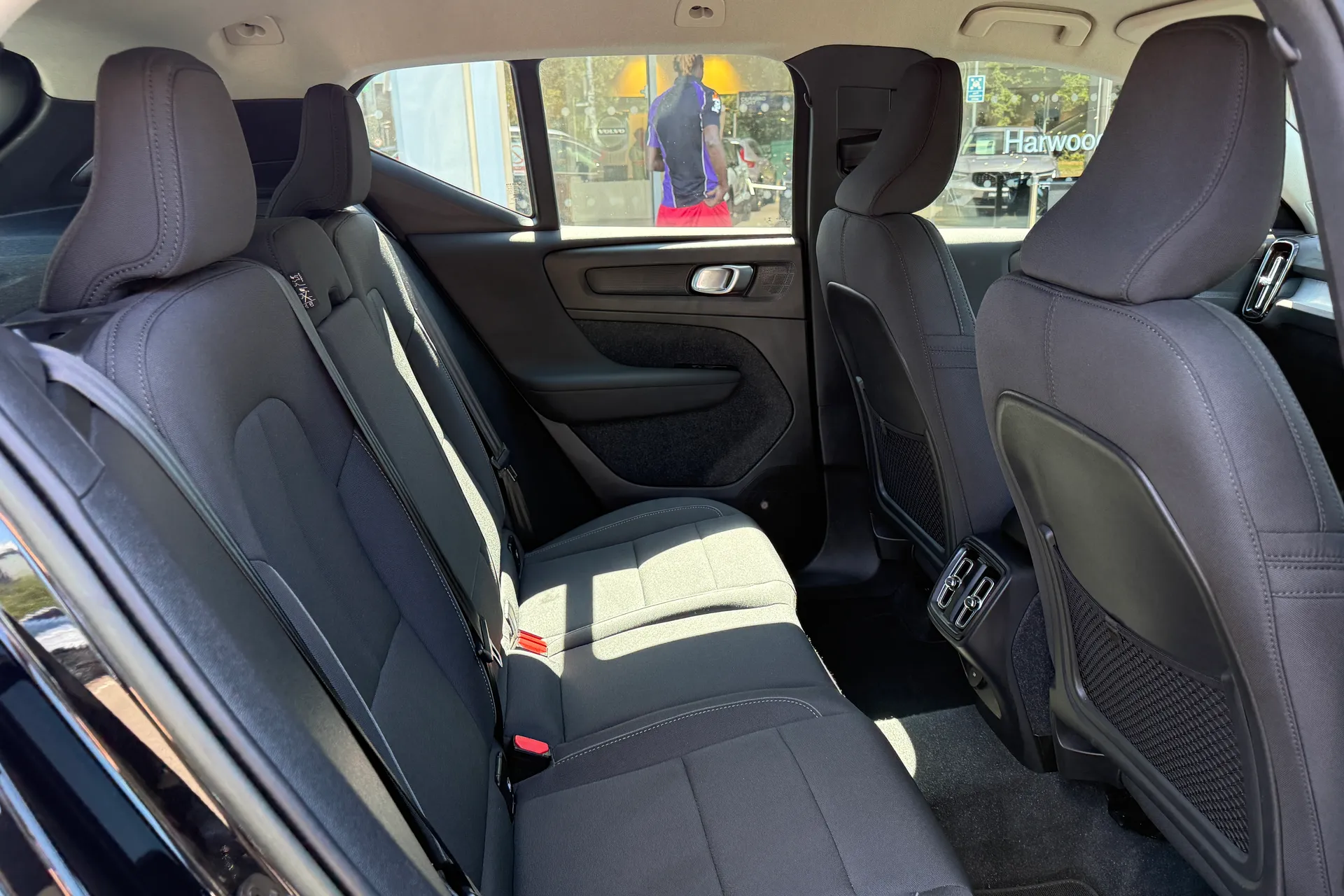 Volvo XC40 thumbnail image number 22