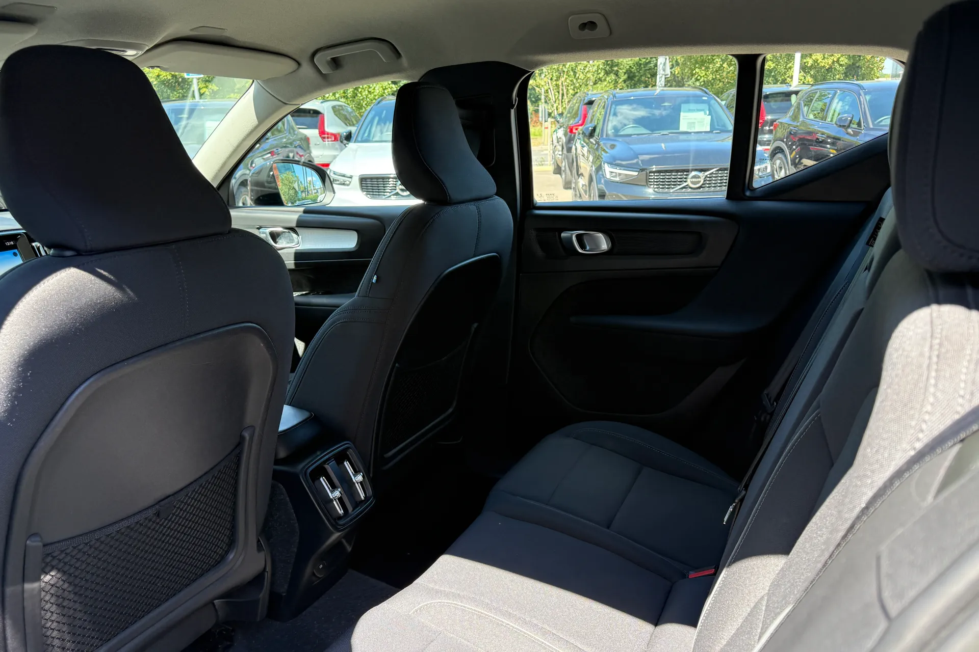 Volvo XC40 thumbnail image number 28