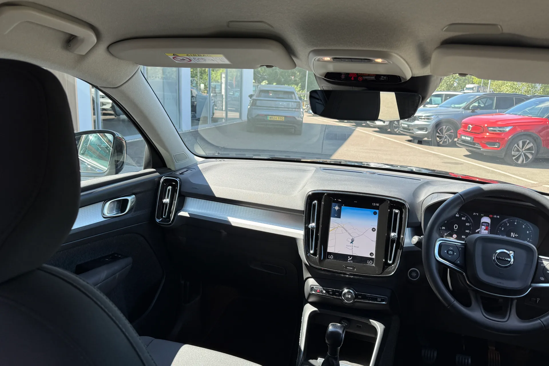Volvo XC40 thumbnail image number 30