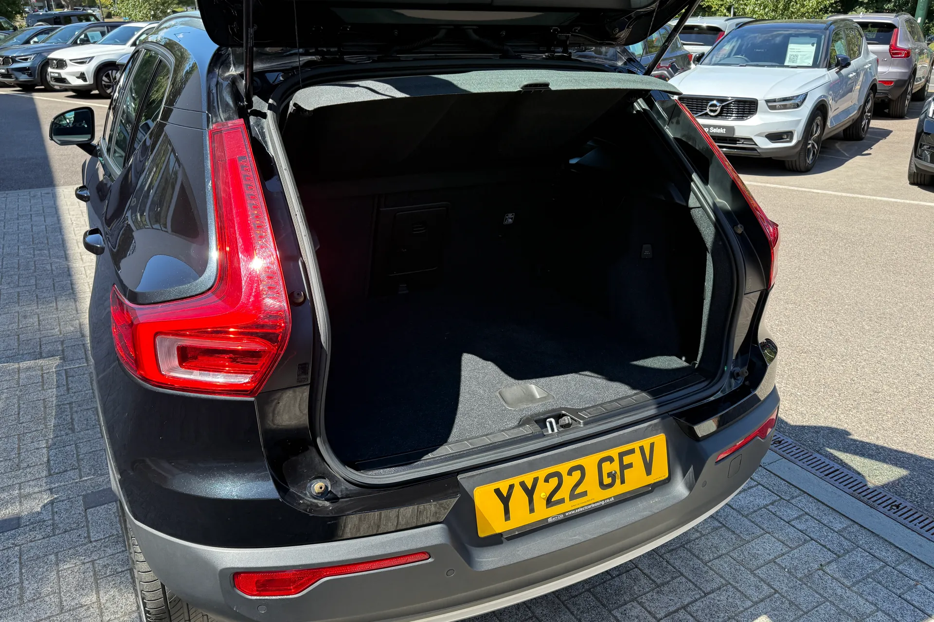 Volvo XC40 thumbnail image number 21