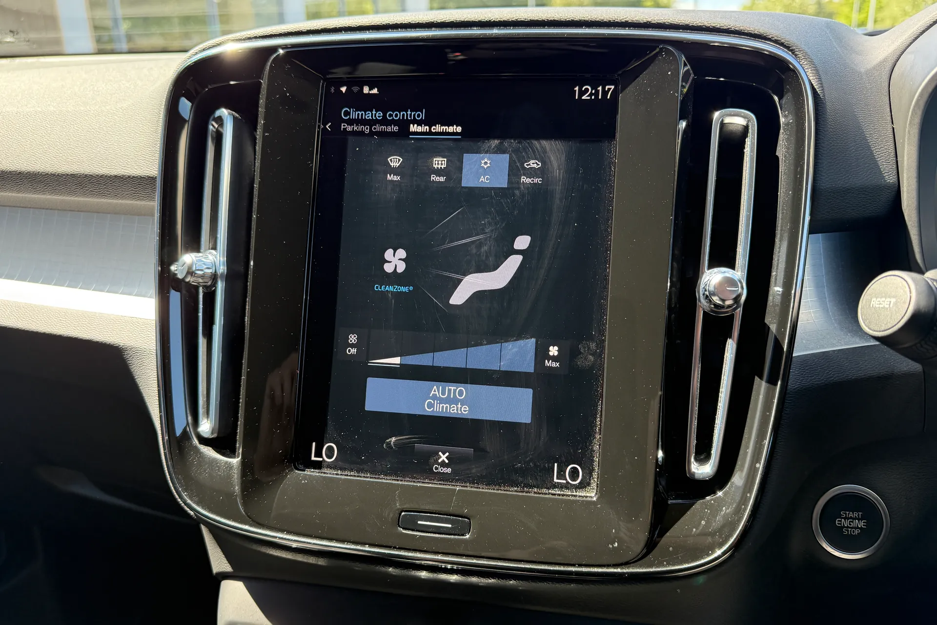 Volvo XC40 thumbnail image number 36