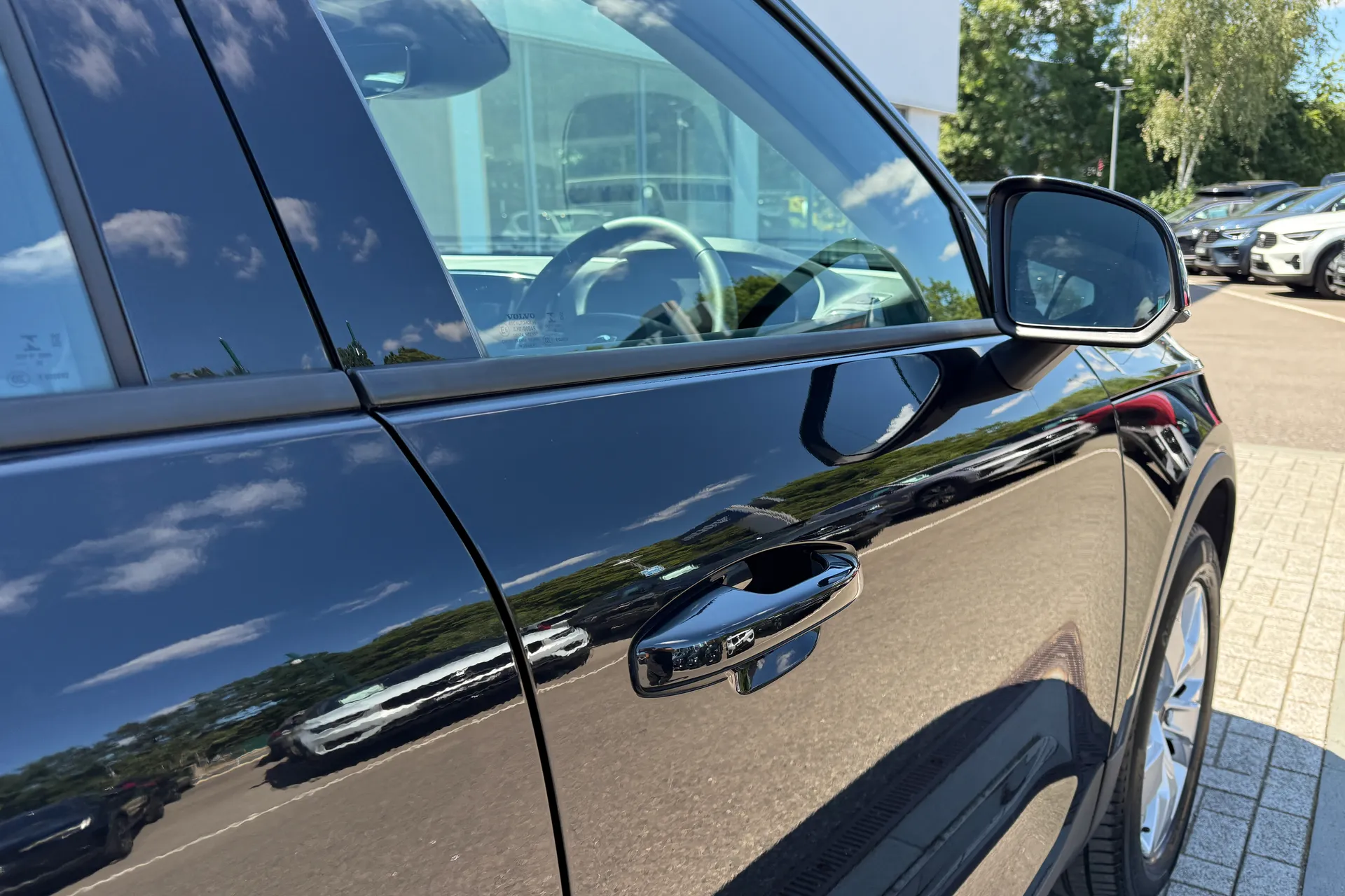 Volvo XC40 thumbnail image number 14