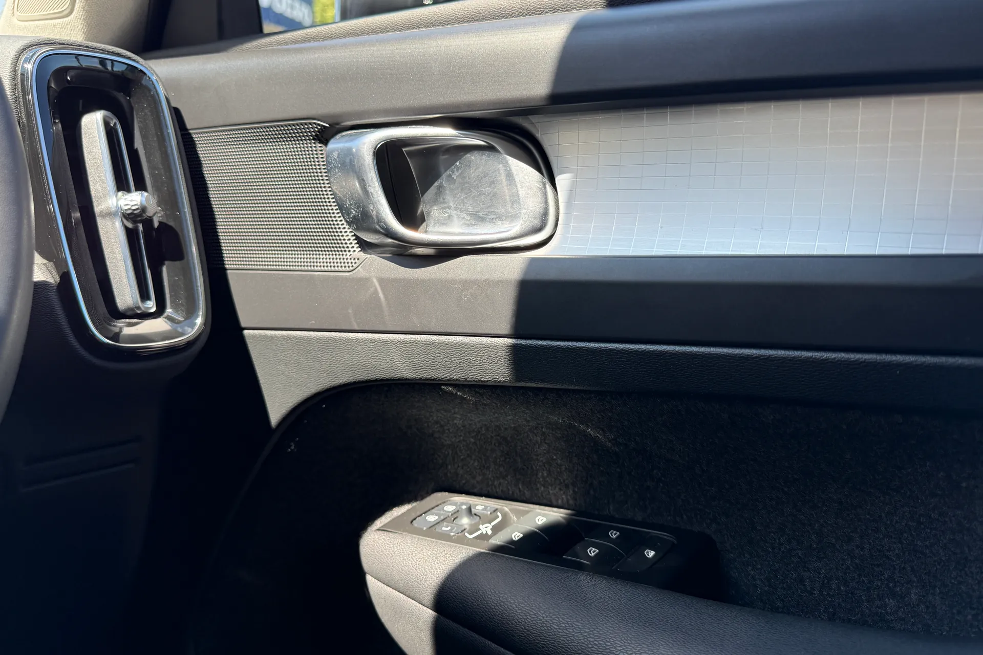Volvo XC40 thumbnail image number 39