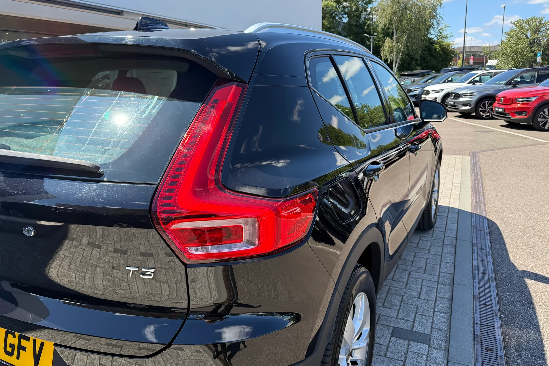 Volvo XC40 thumbnail image number 16