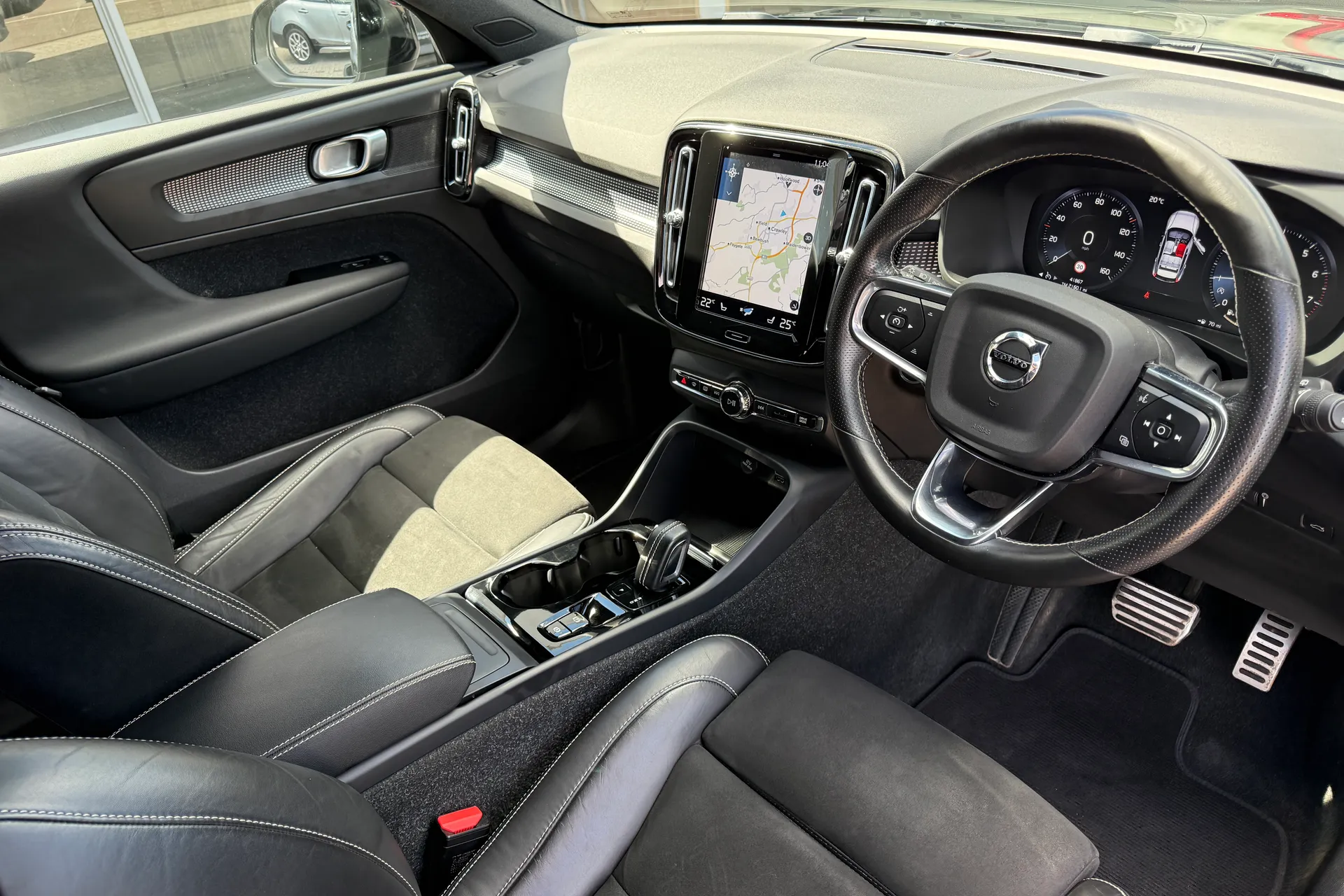 Volvo XC40 thumbnail image number 6