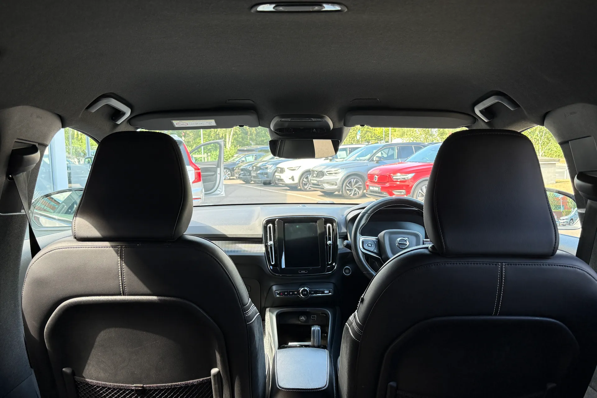 Volvo XC40 thumbnail image number 22
