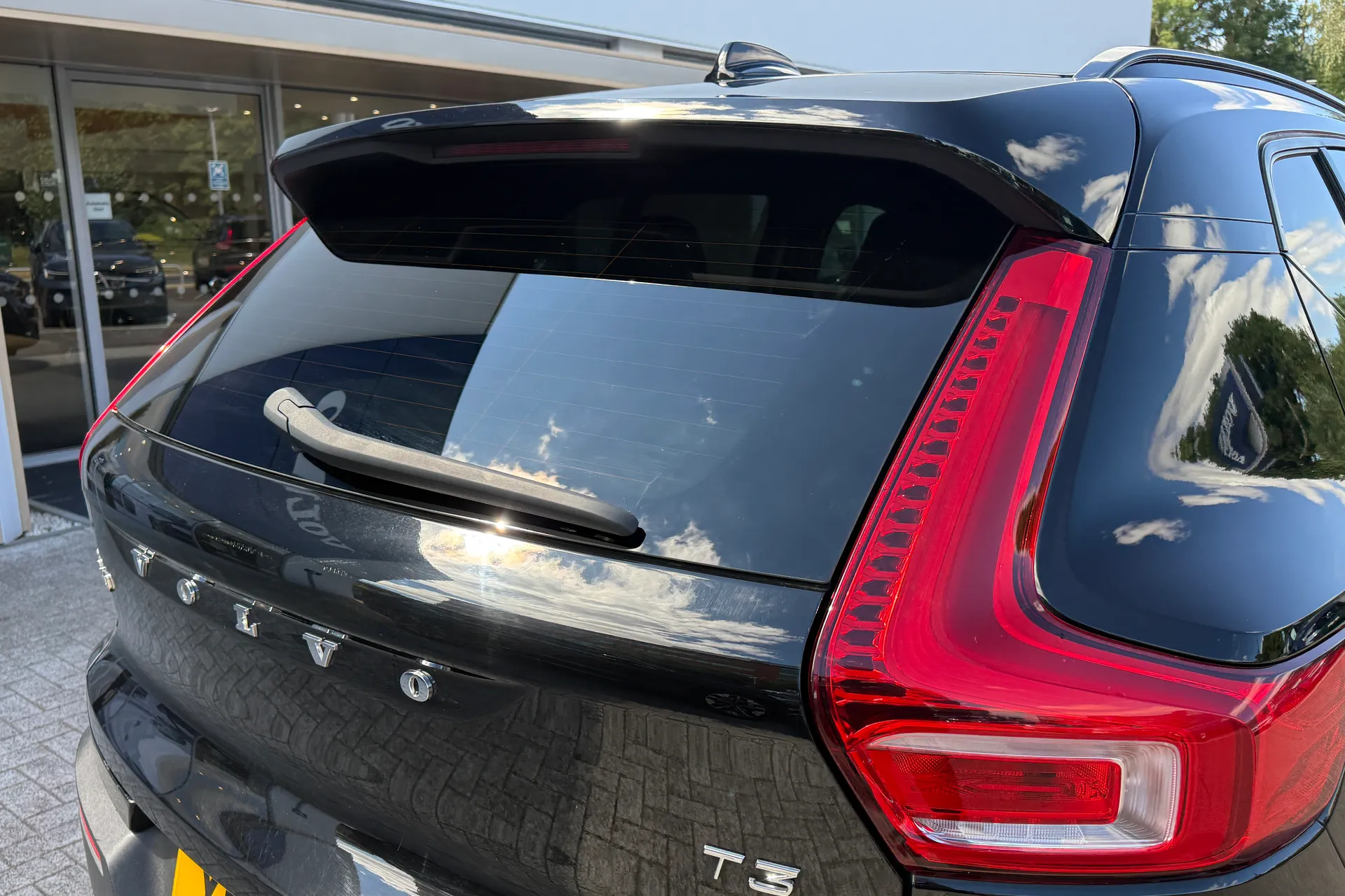 Volvo XC40 thumbnail image number 18