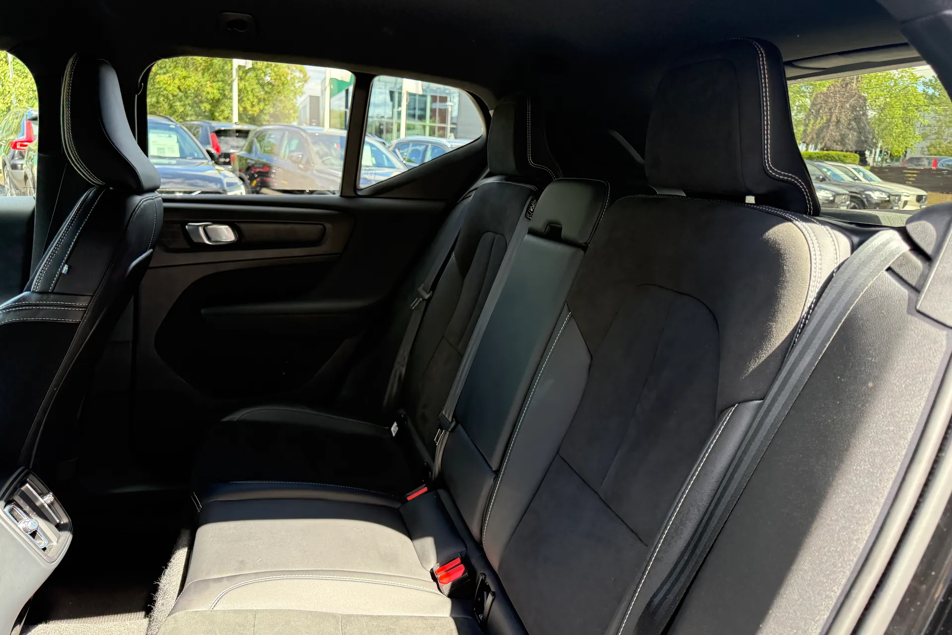 Volvo XC40 thumbnail image number 31