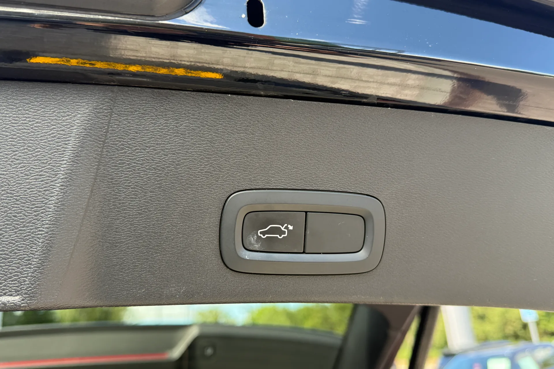 Volvo XC40 thumbnail image number 21