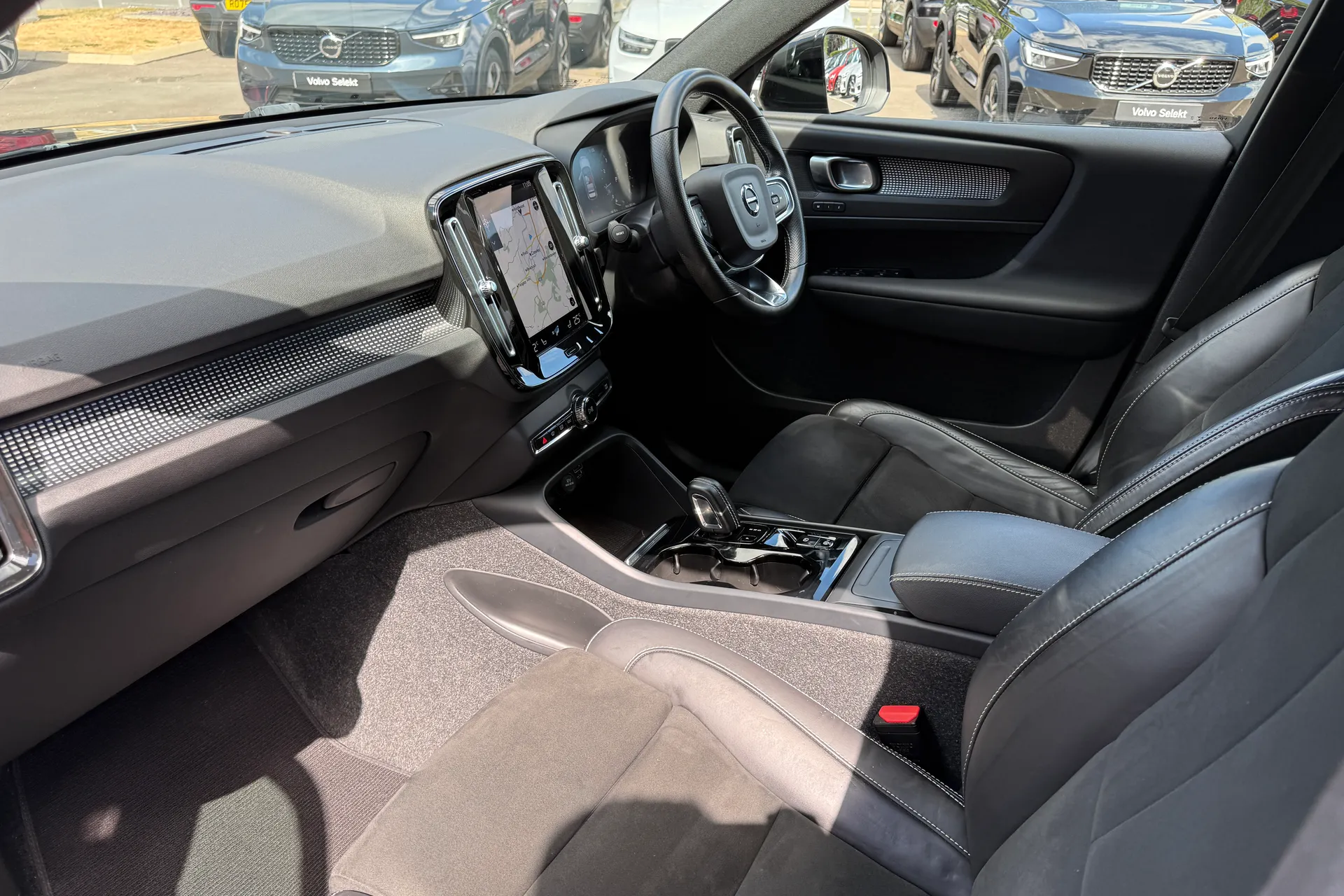 Volvo XC40 thumbnail image number 27