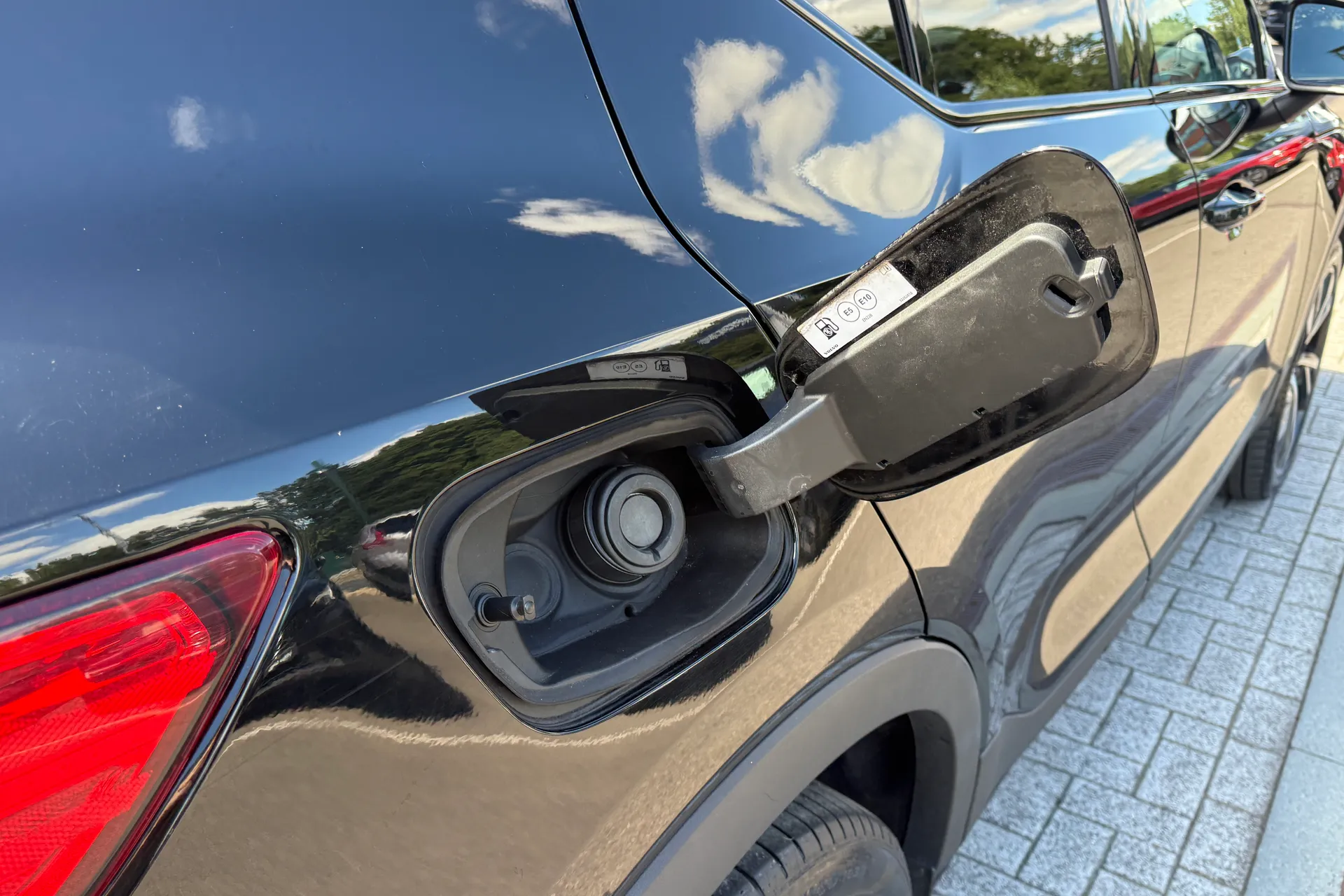 Volvo XC40 thumbnail image number 16