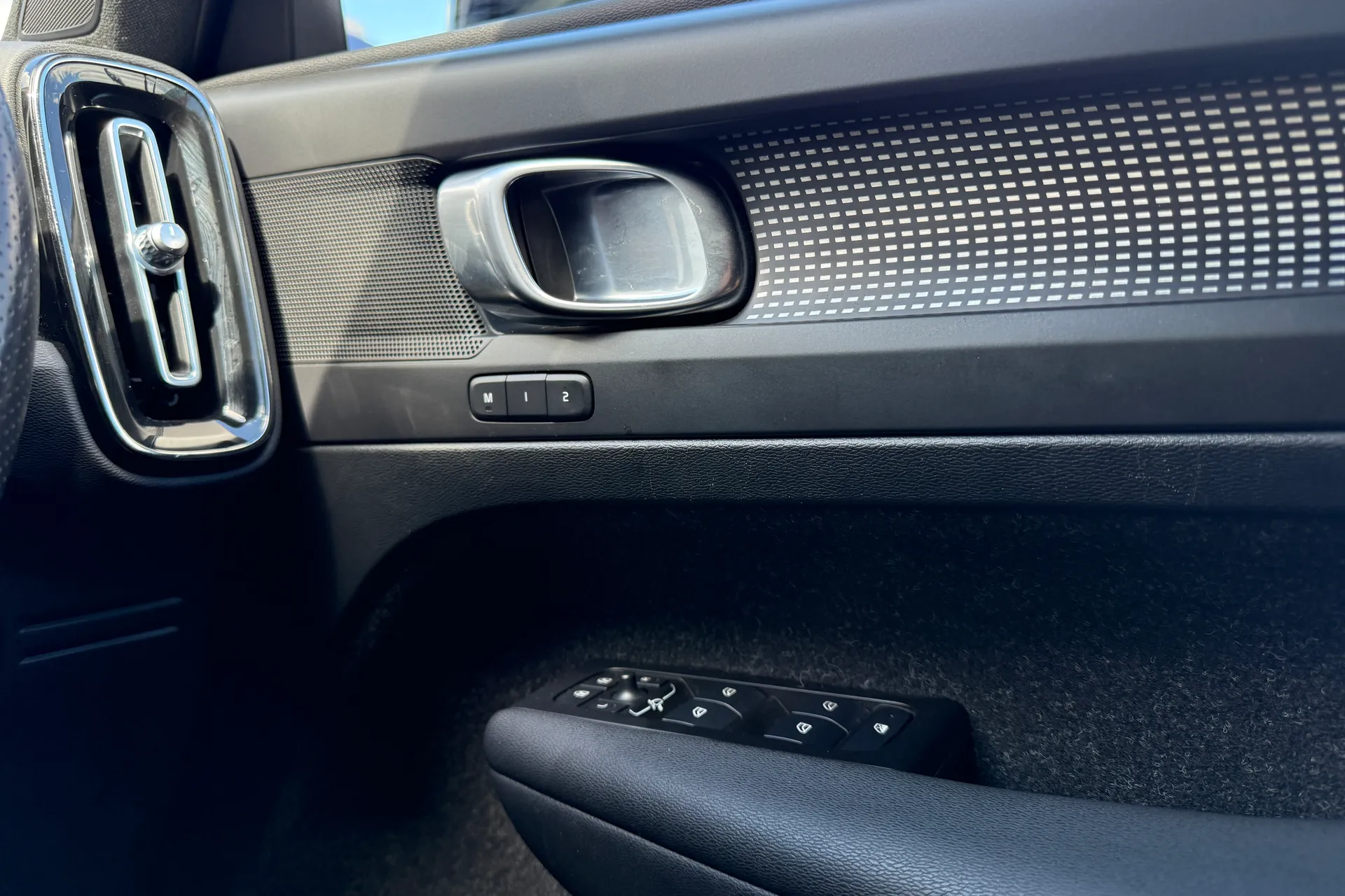 Volvo XC40 thumbnail image number 40