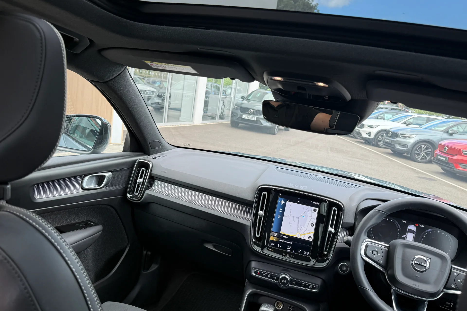 Volvo XC40 thumbnail image number 32